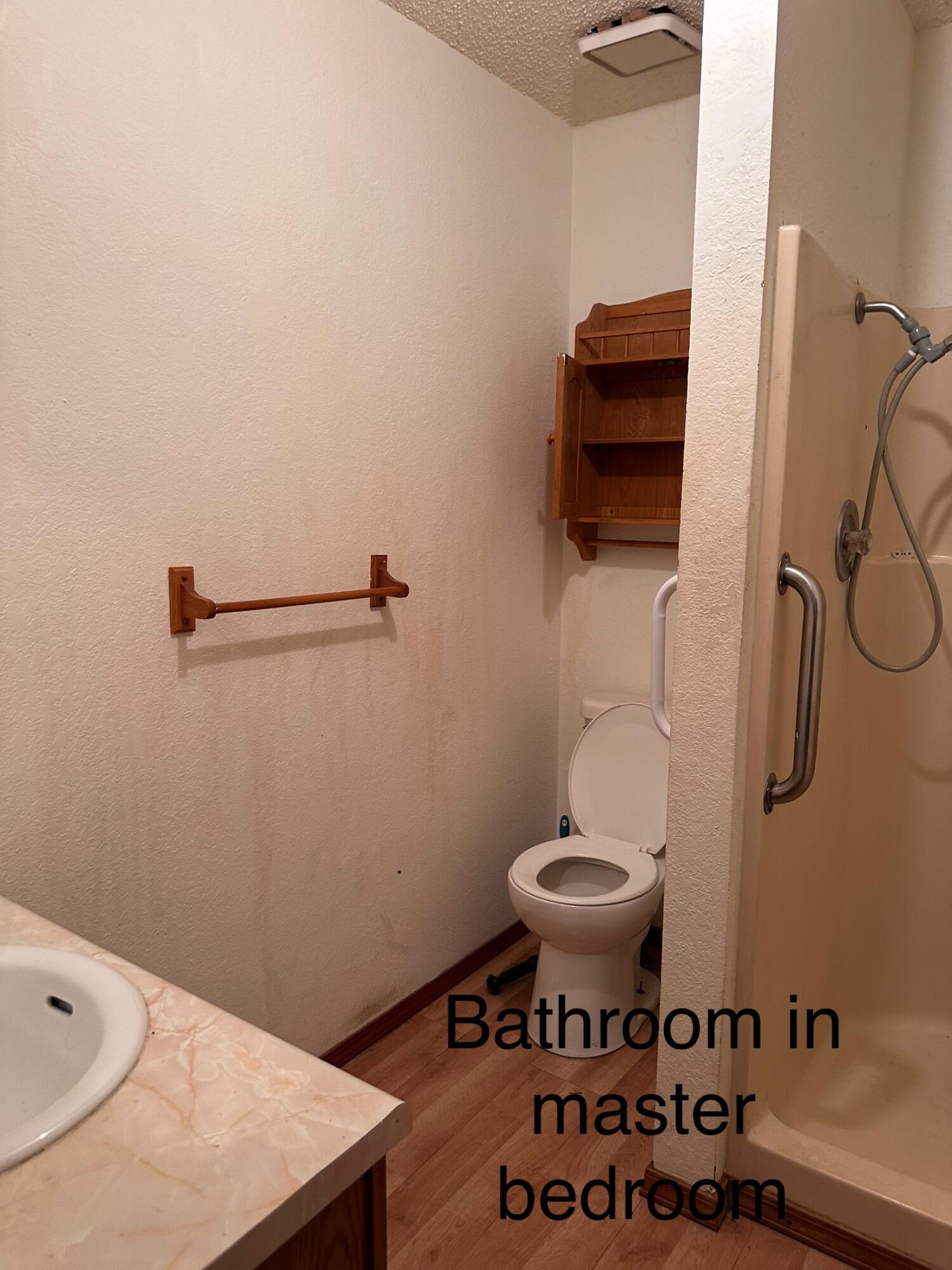 1738 North Oak Grove Avenue Property Photo 6