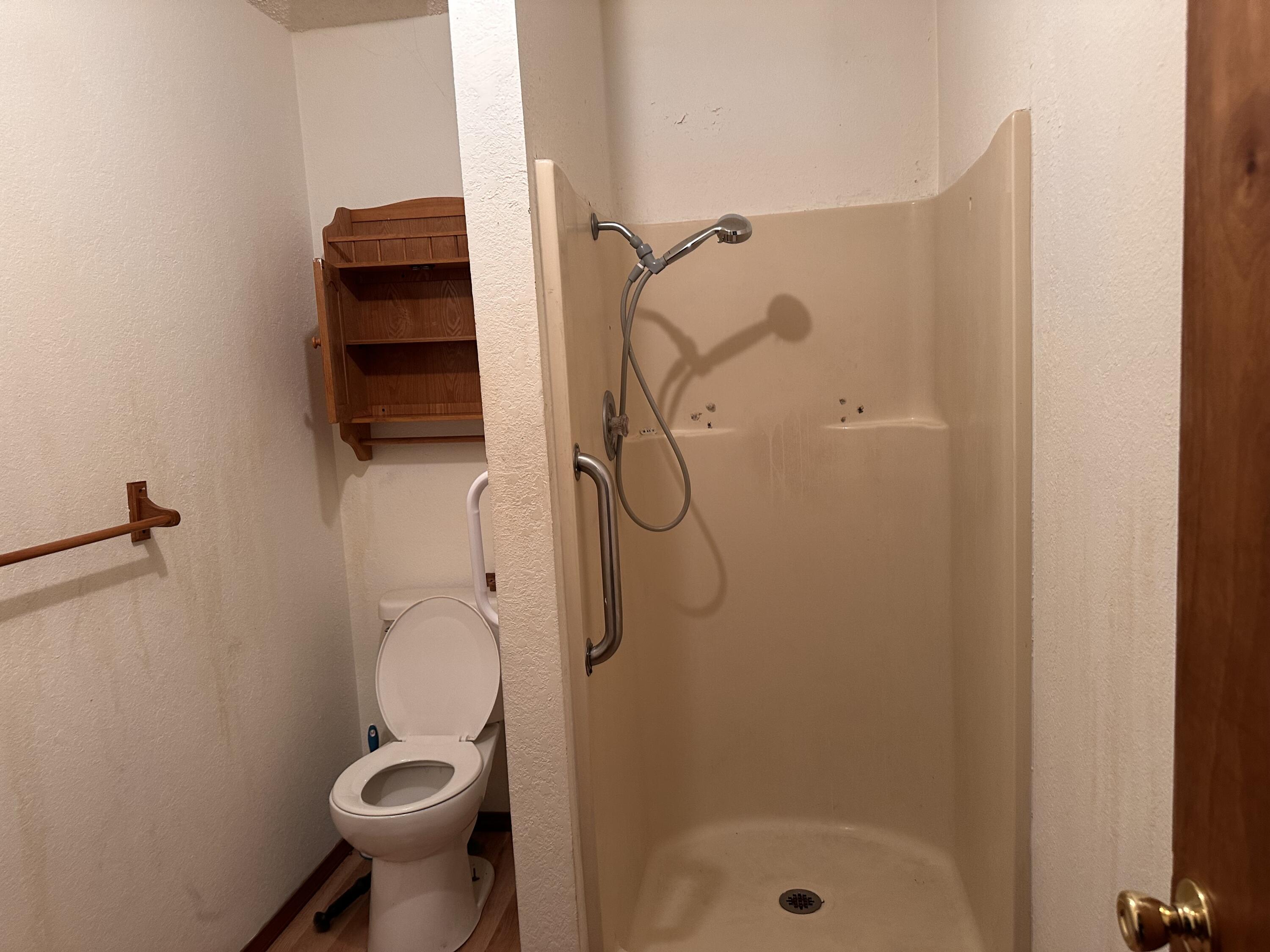 1738 North Oak Grove Avenue Property Photo 7