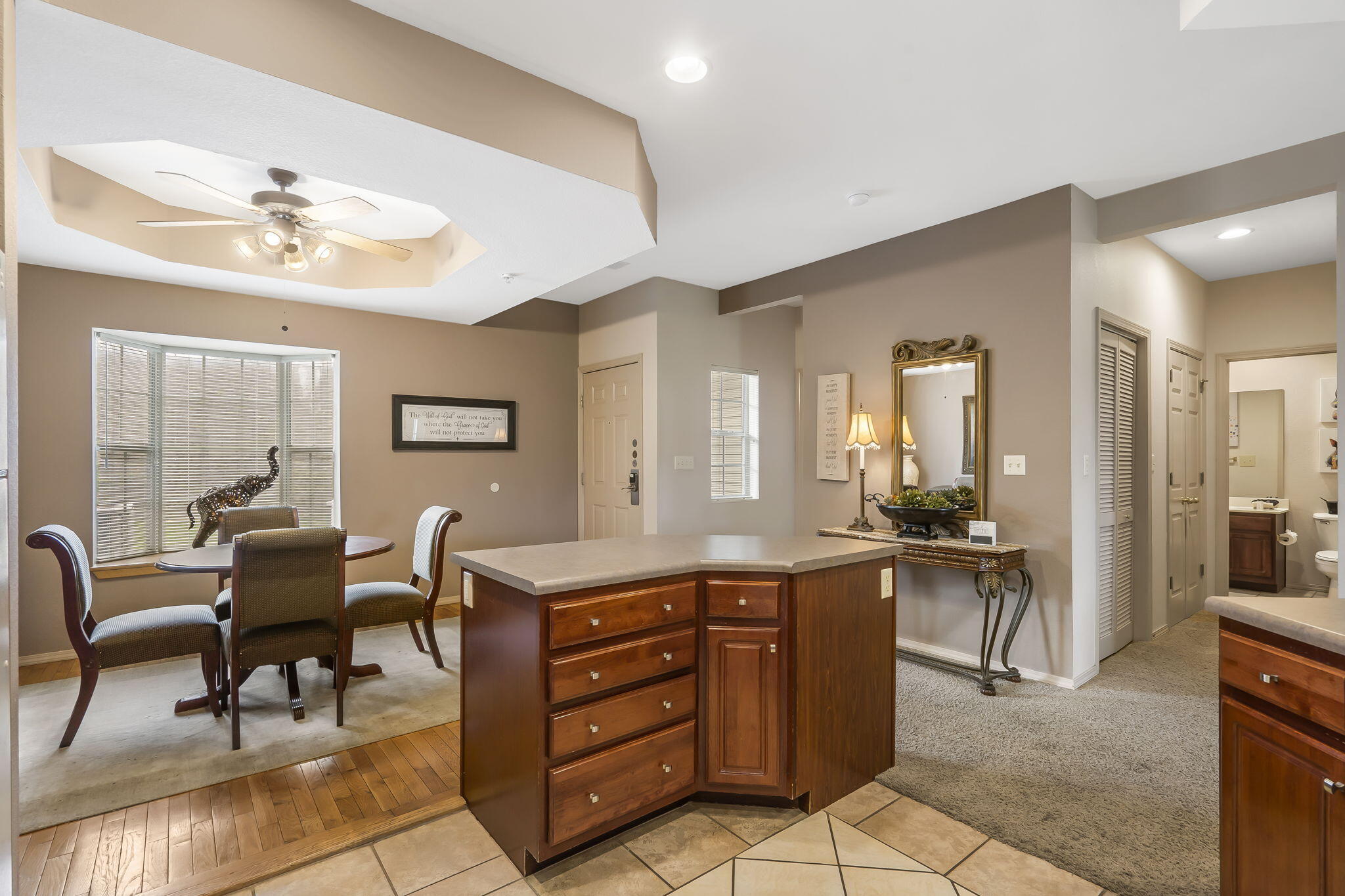 300 Glory Road Property Photo 7