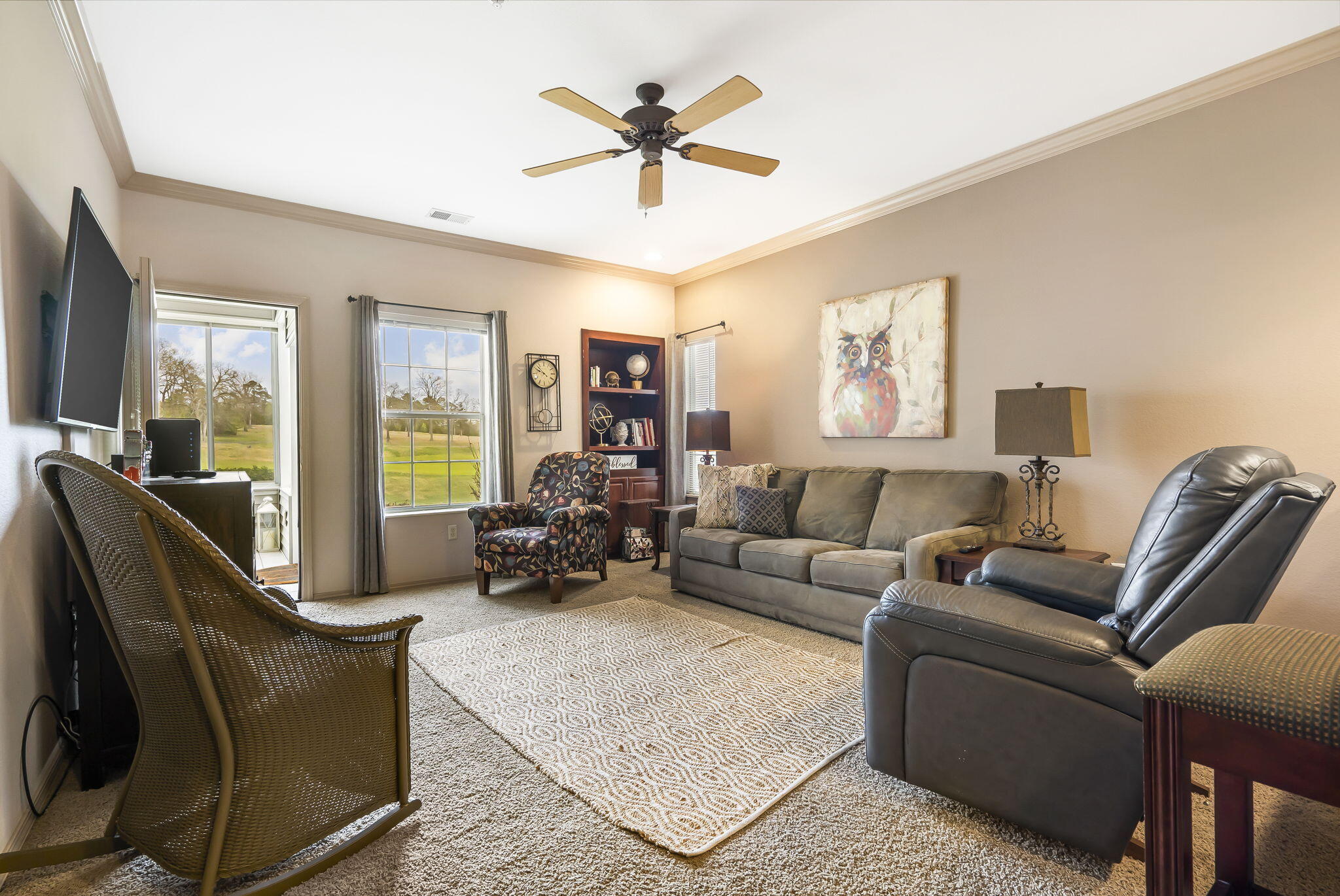 300 Glory Road Property Photo 8