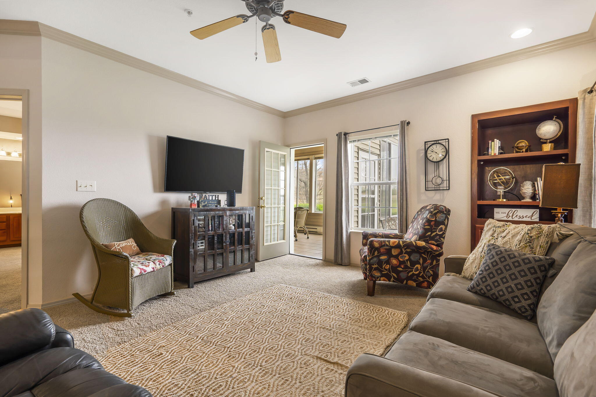 300 Glory Road Property Photo 10