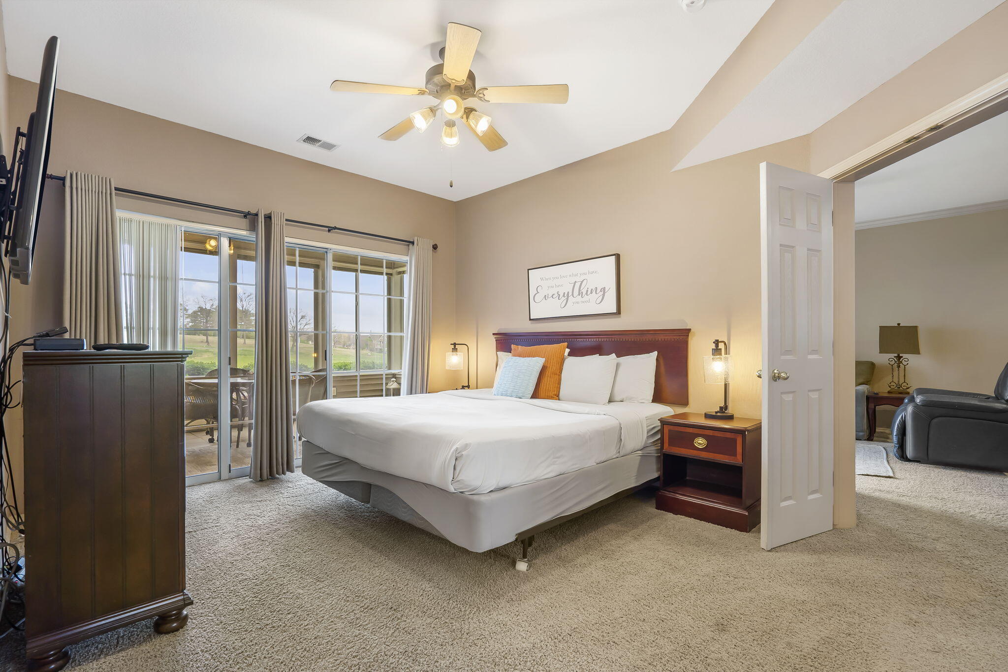 300 Glory Road Property Photo 14