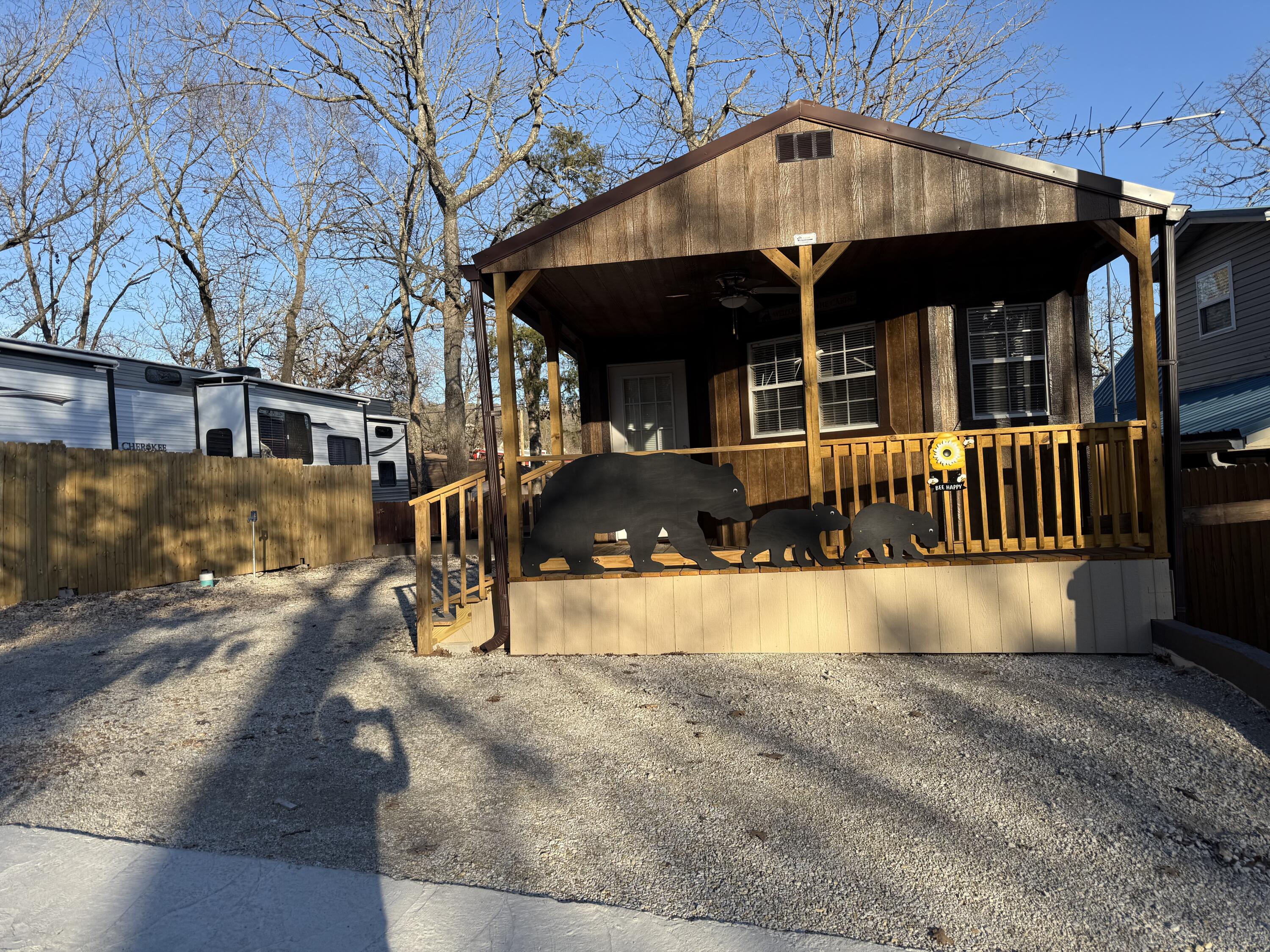 142 Bee Hive Trail Property Photo 1
