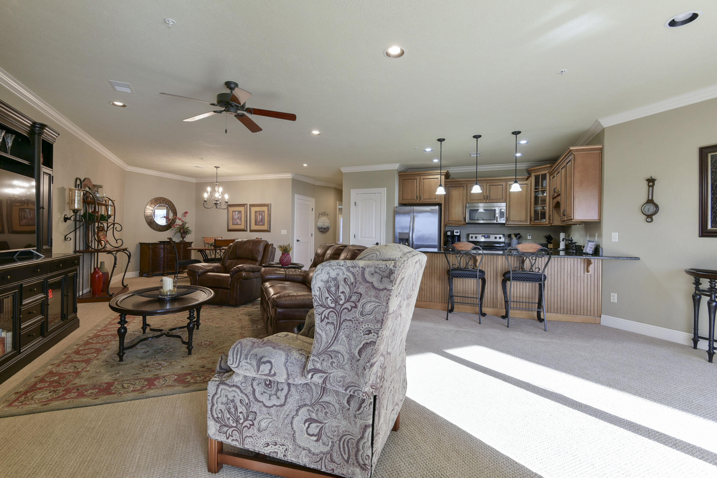 130 Royal Vista Drive Unit 605 Property Photo 4