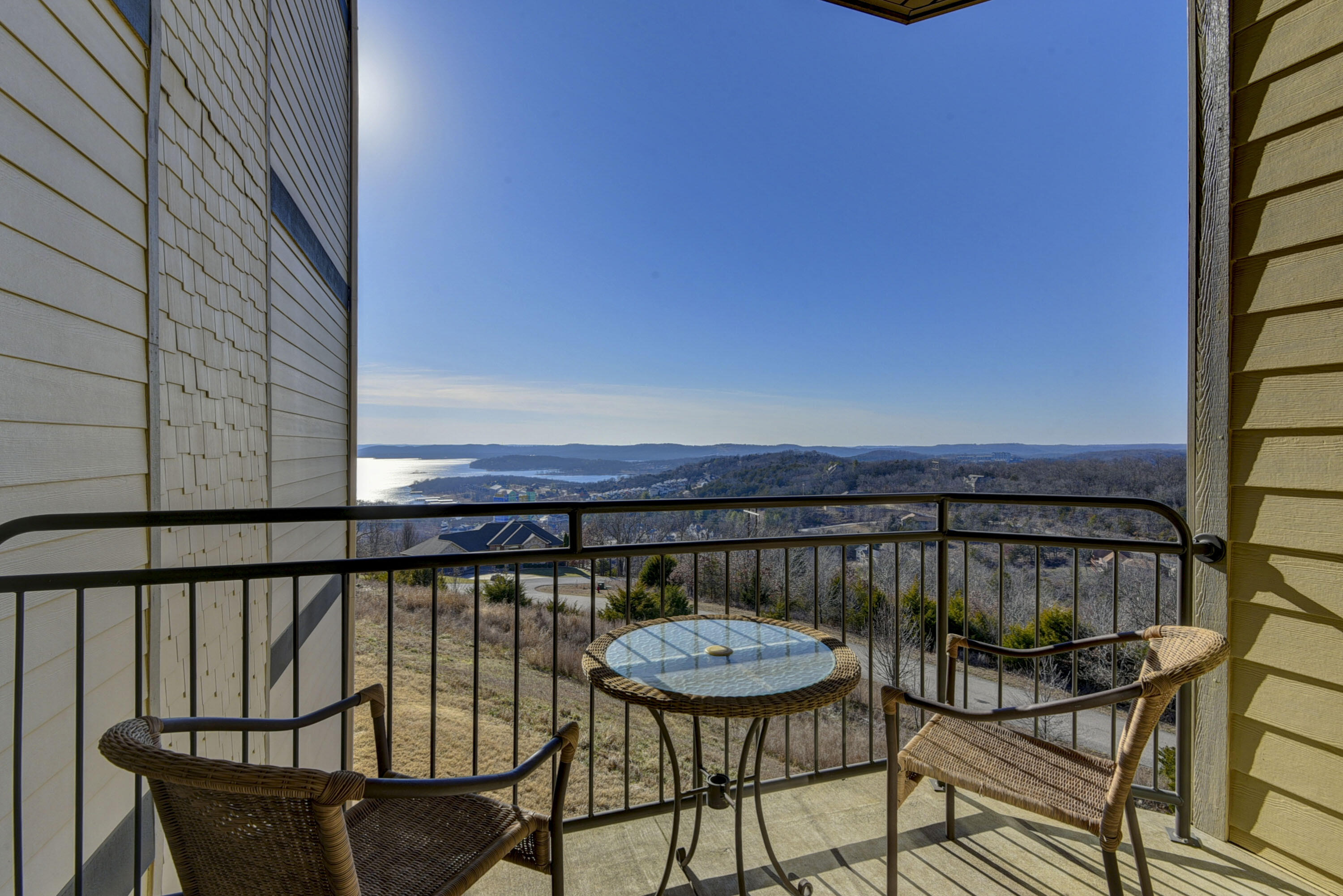 130 Royal Vista Drive Unit 605 Property Photo 11