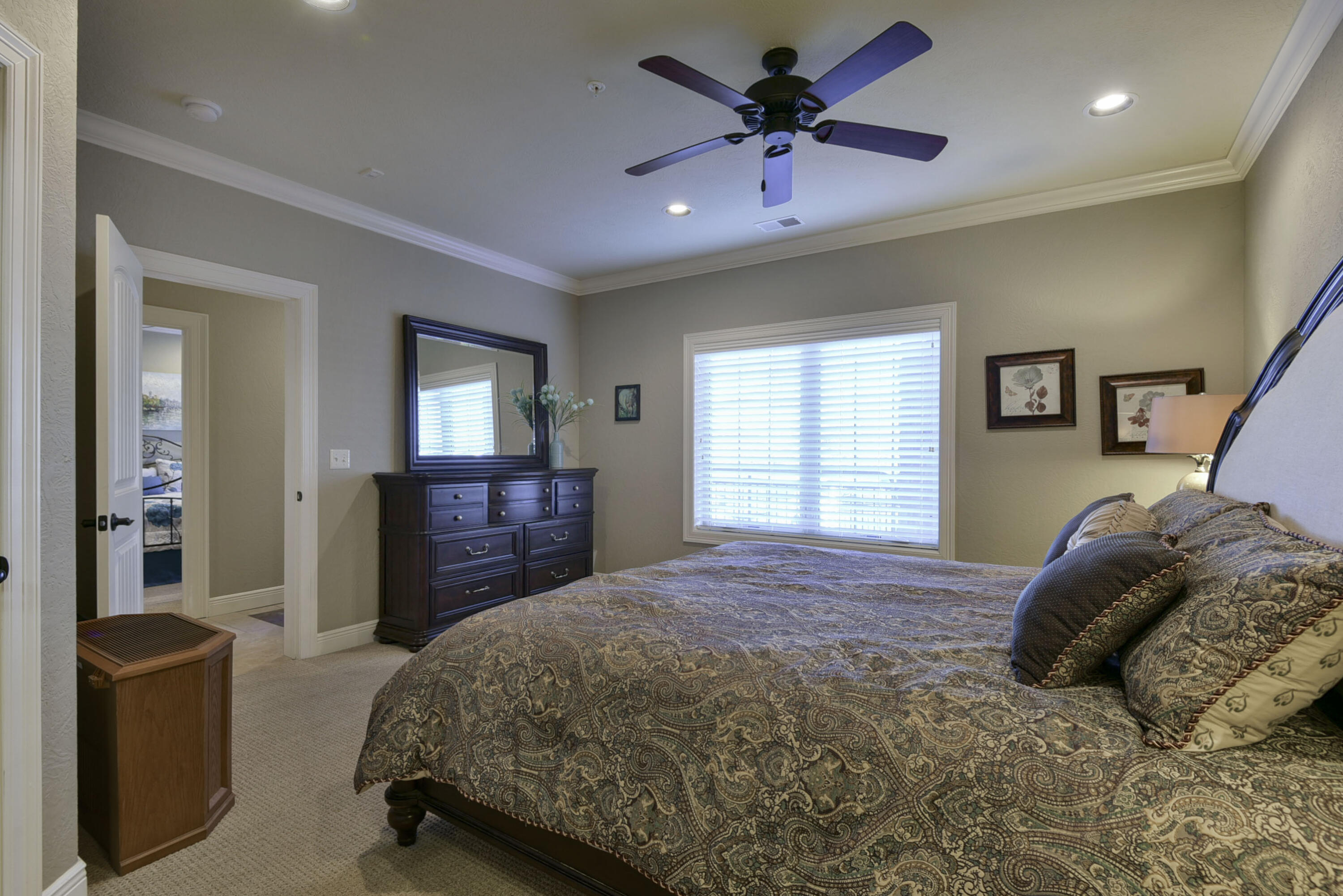 130 Royal Vista Drive Unit 605 Property Photo 17