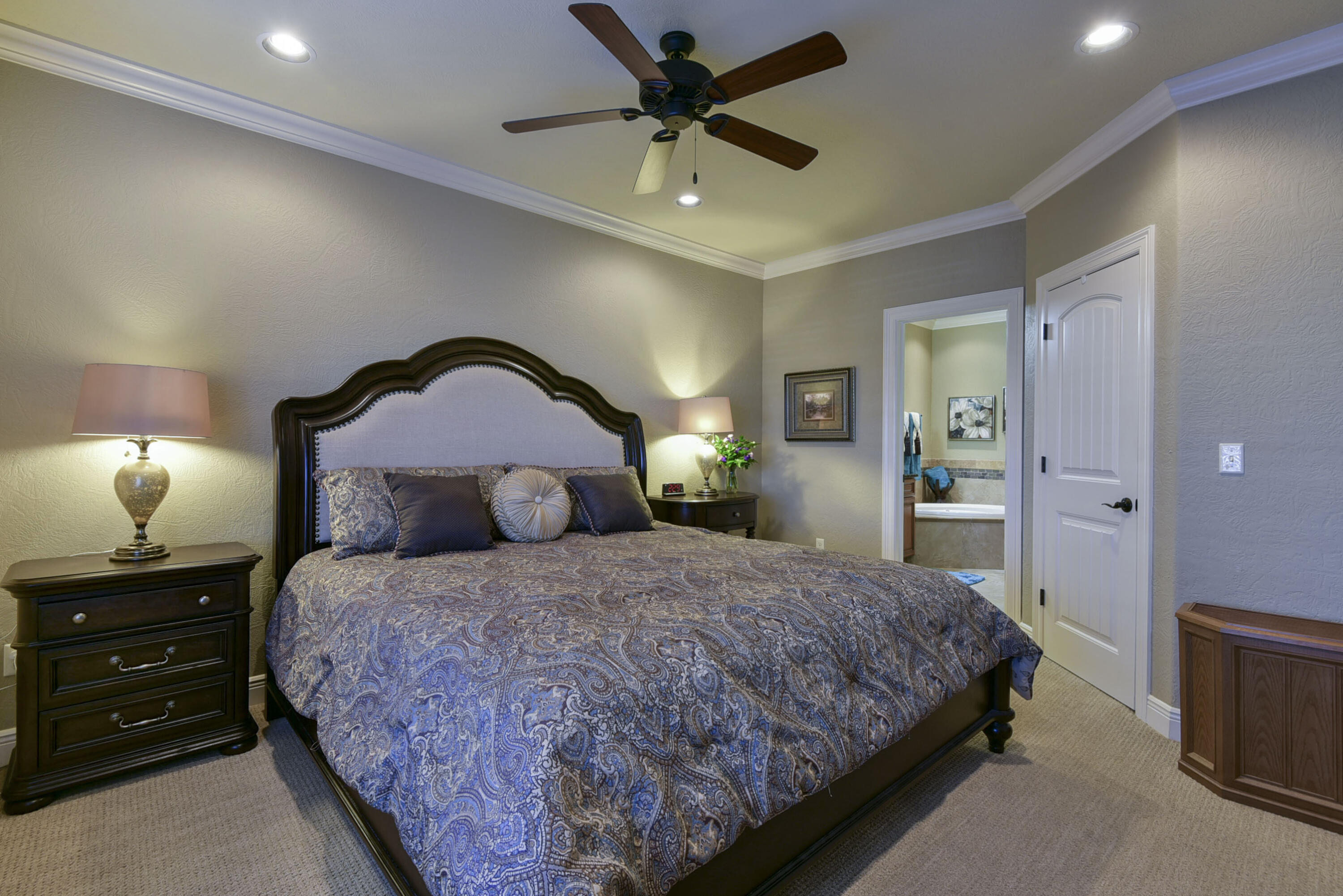 130 Royal Vista Drive Unit 605 Property Photo 18