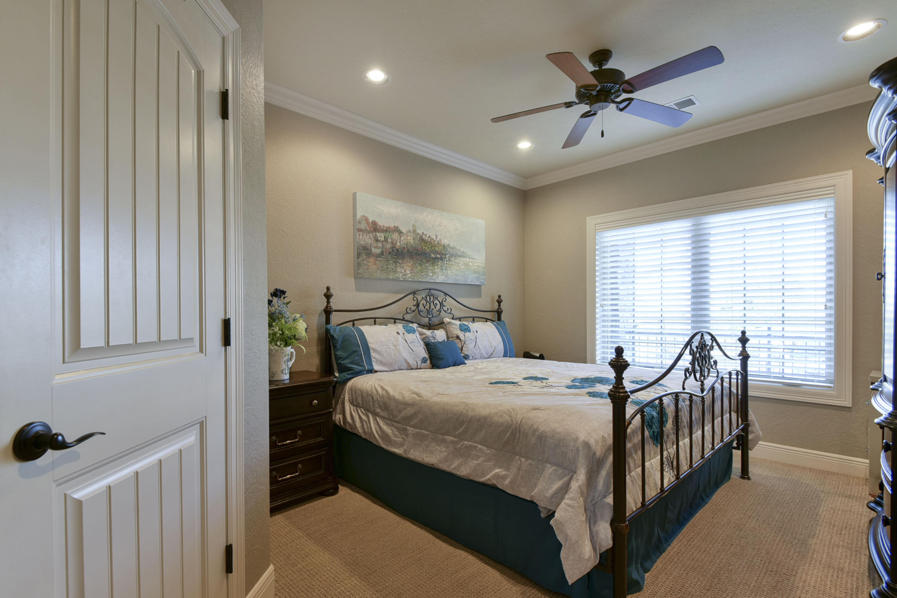 130 Royal Vista Drive Unit 605 Property Photo 22
