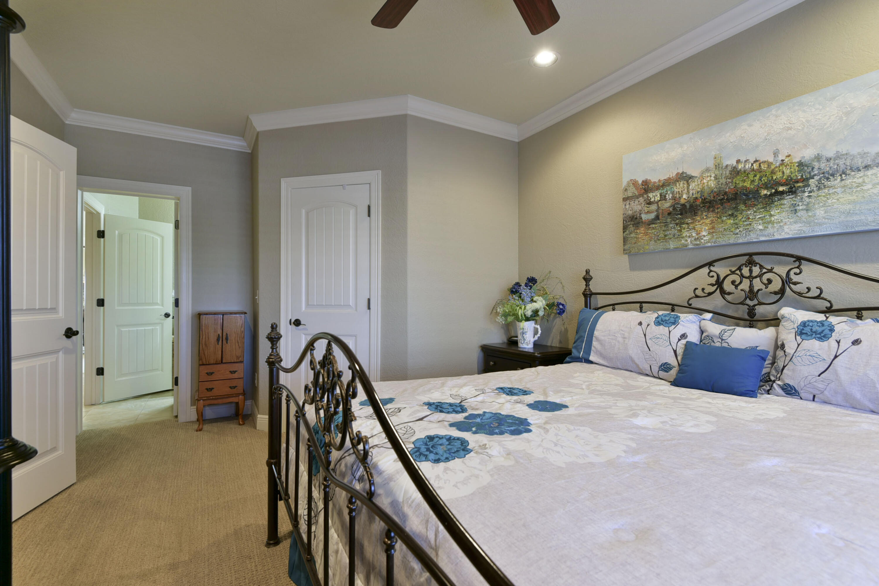 130 Royal Vista Drive Unit 605 Property Photo 23