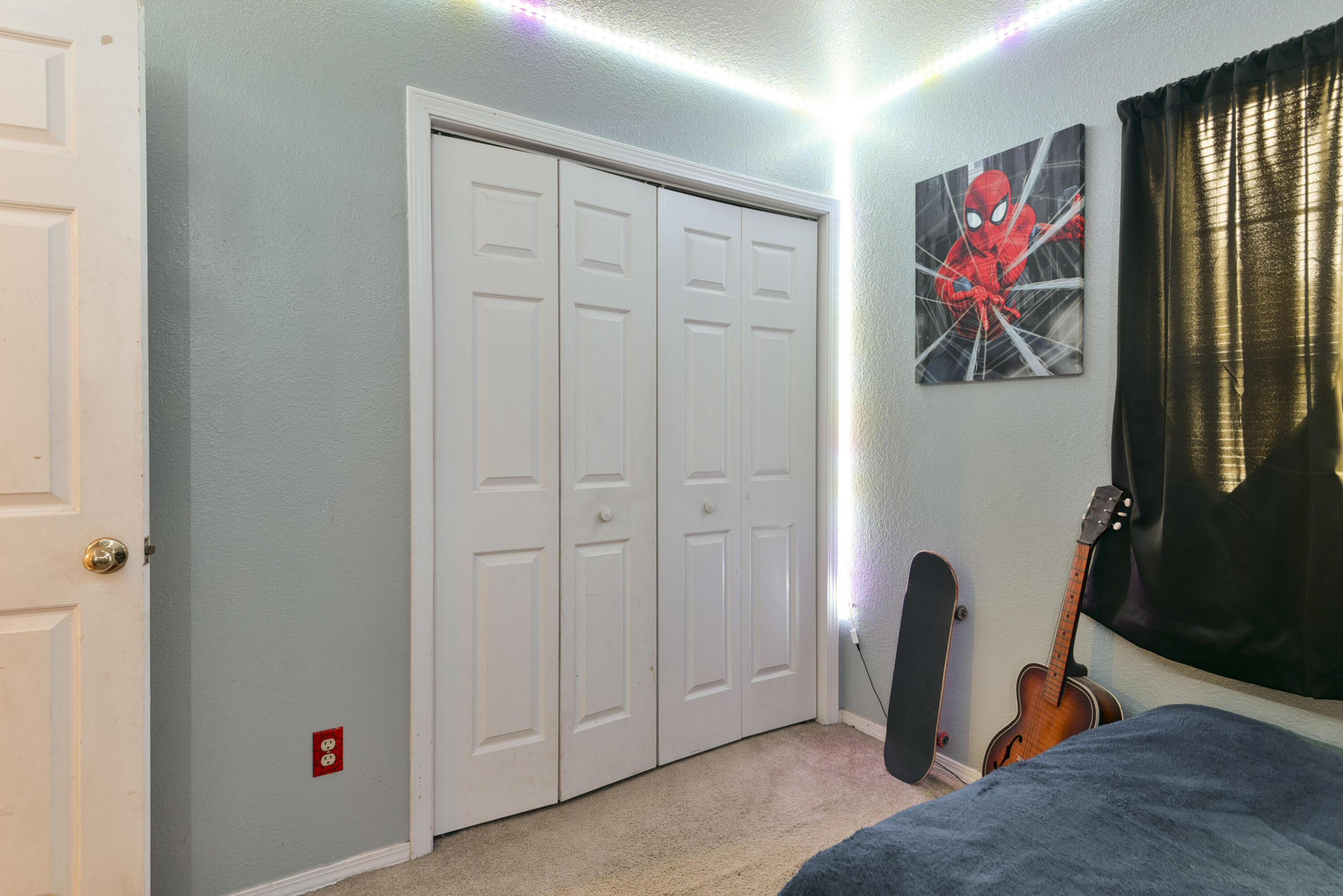 215 Eric Drive Property Photo 12