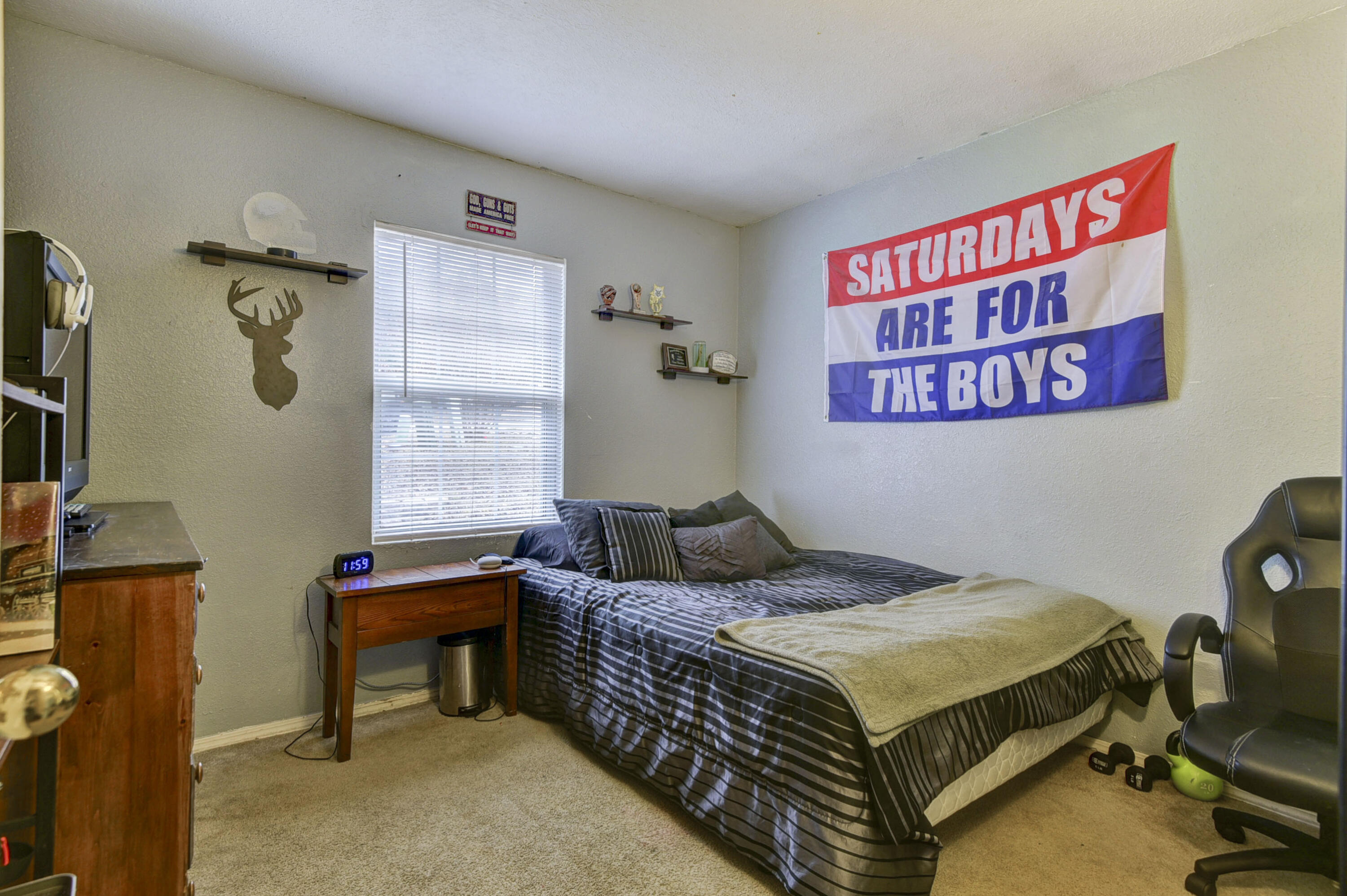 215 Eric Drive Property Photo 14