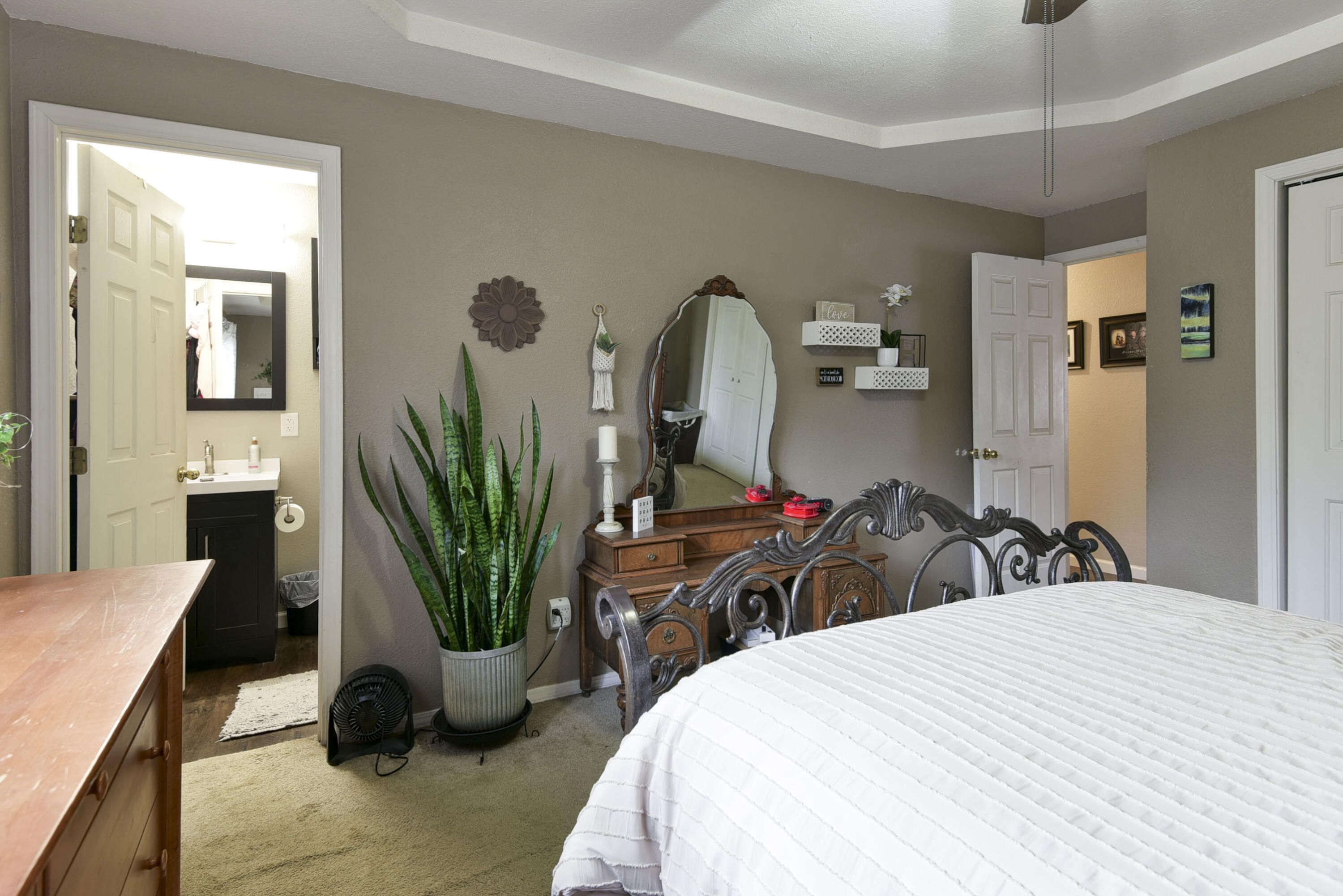 215 Eric Drive Property Photo 19