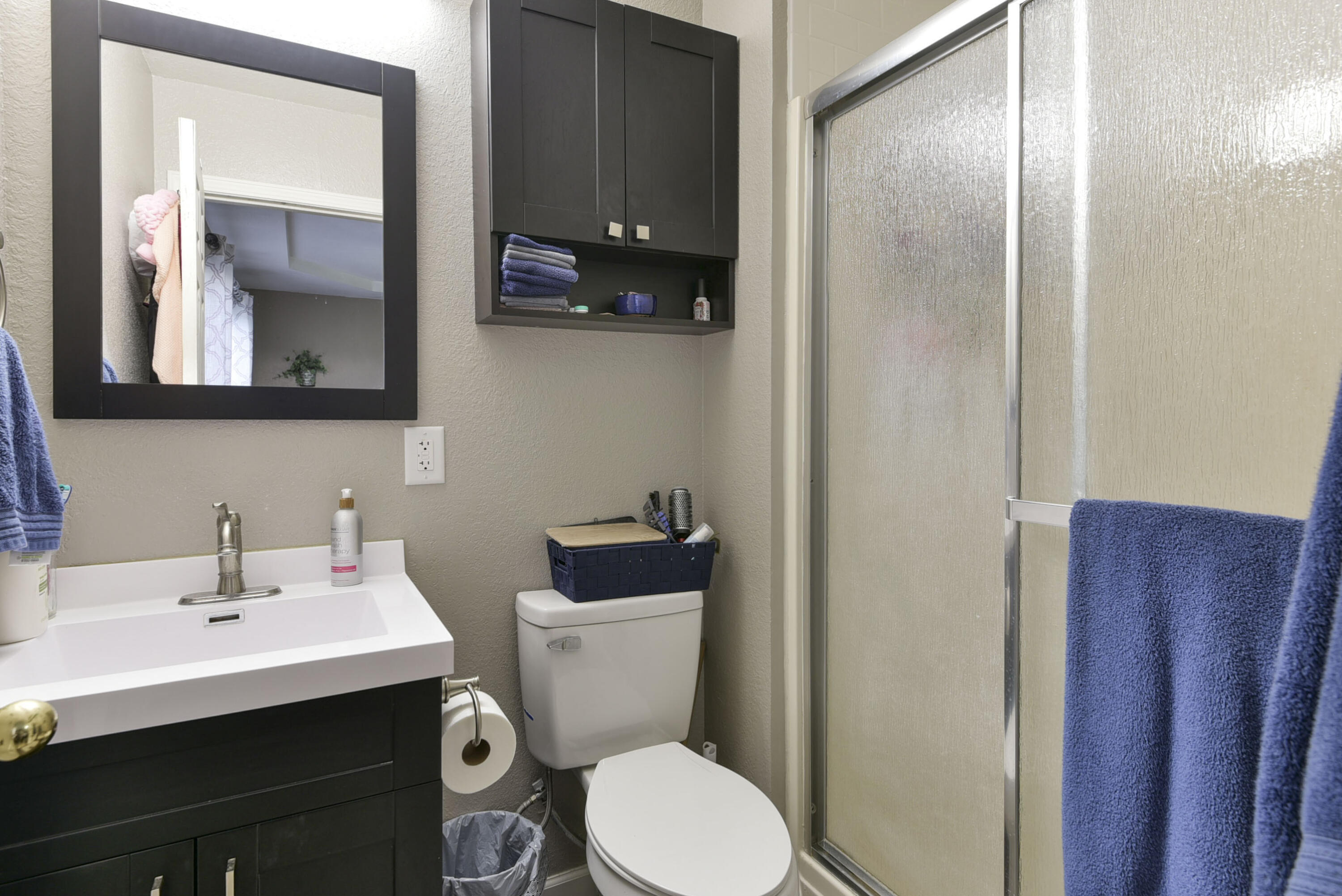 215 Eric Drive Property Photo 20