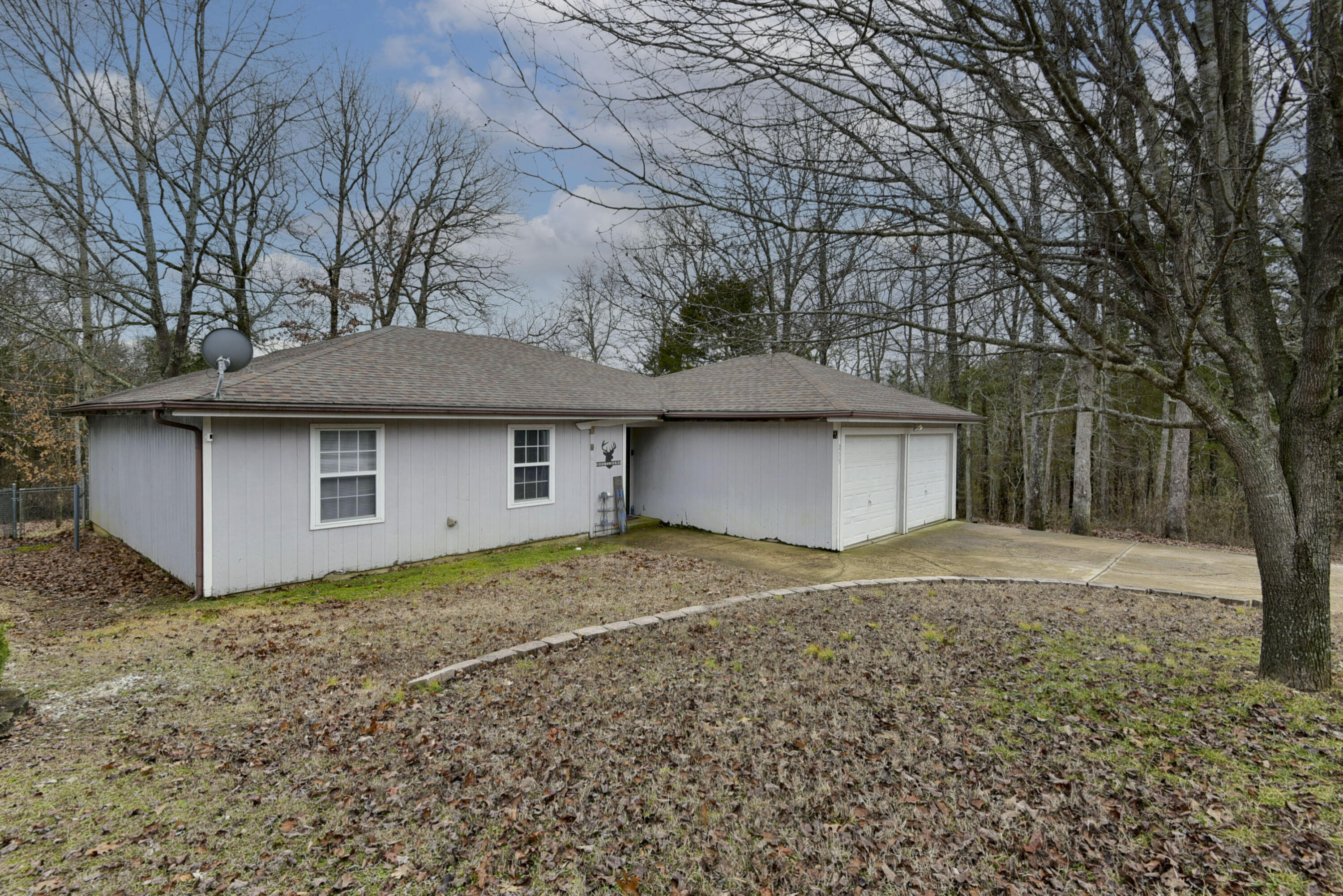 215 Eric Drive Property Photo 25