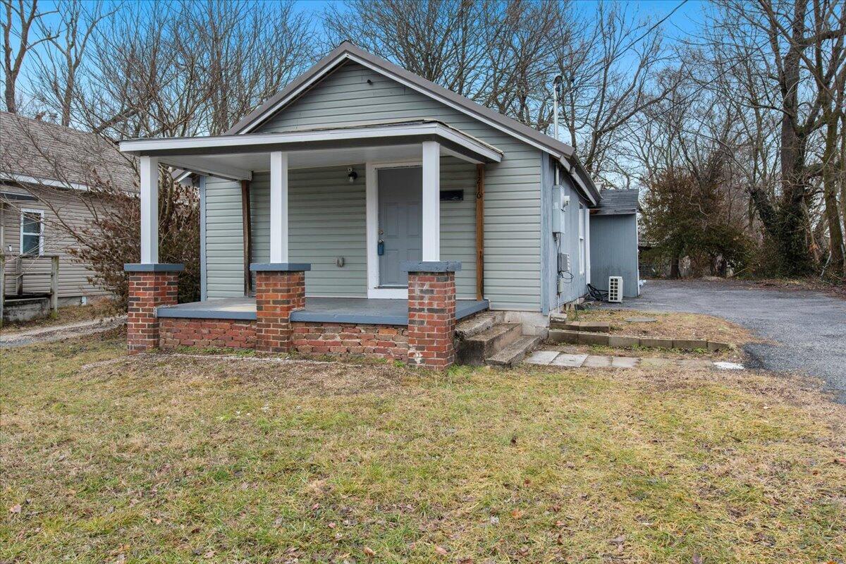 1216 North West Avenue Property Photo 1