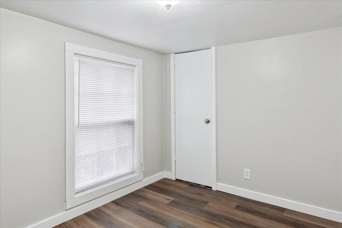 1216 North West Avenue Property Photo 15