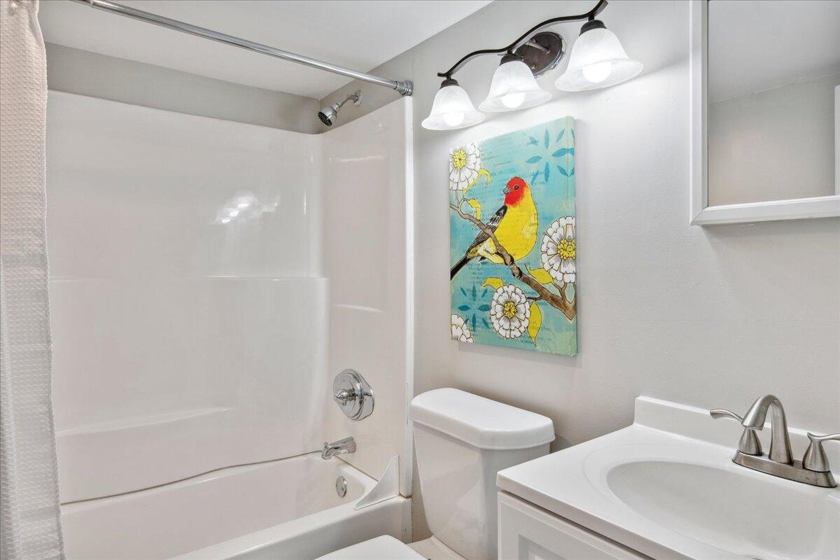 1216 North West Avenue Property Photo 16