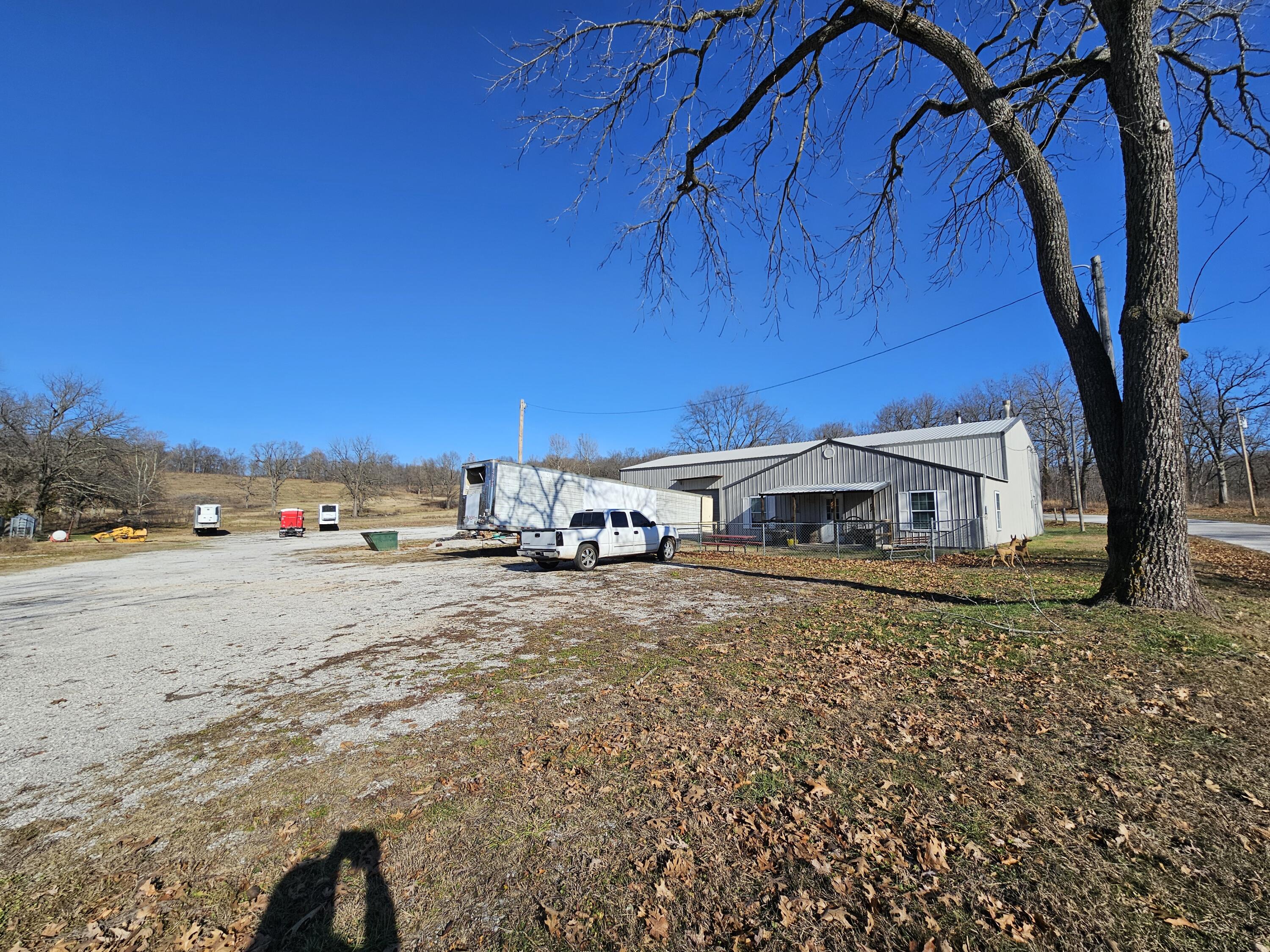 000 Iris Road Property Photo 2