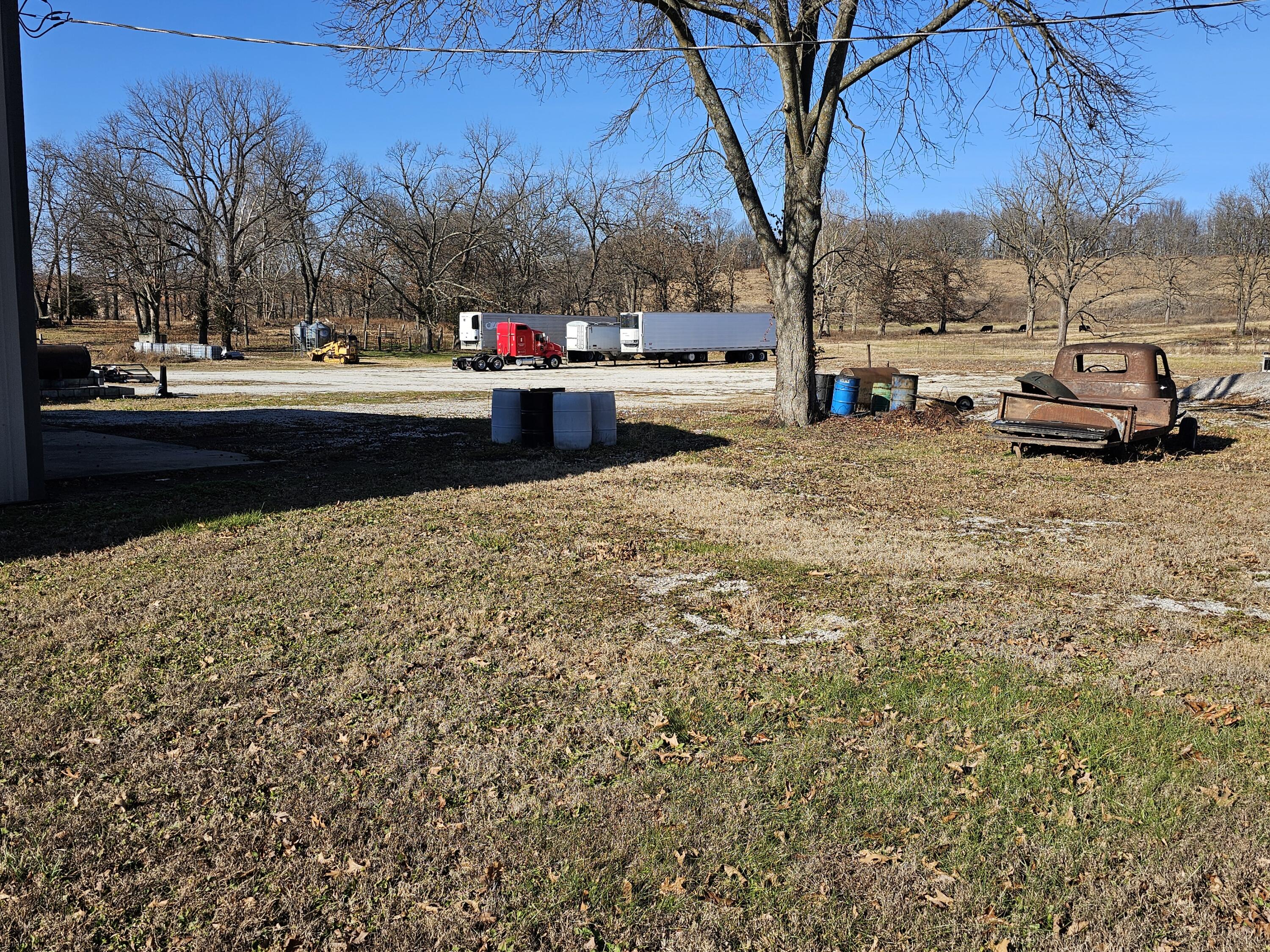 000 Iris Road Property Photo 14