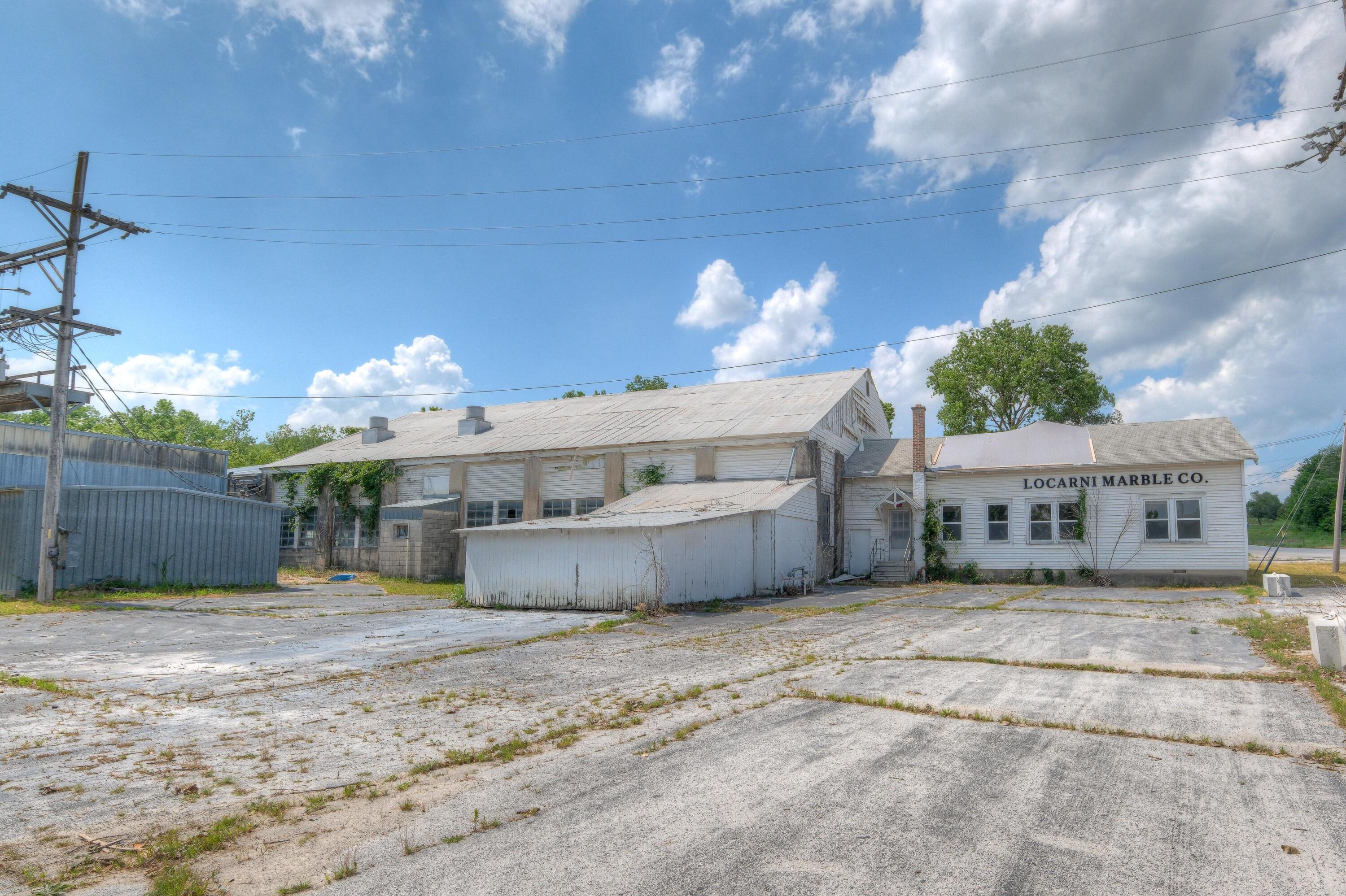 899 North Francis Street Property Photo 2