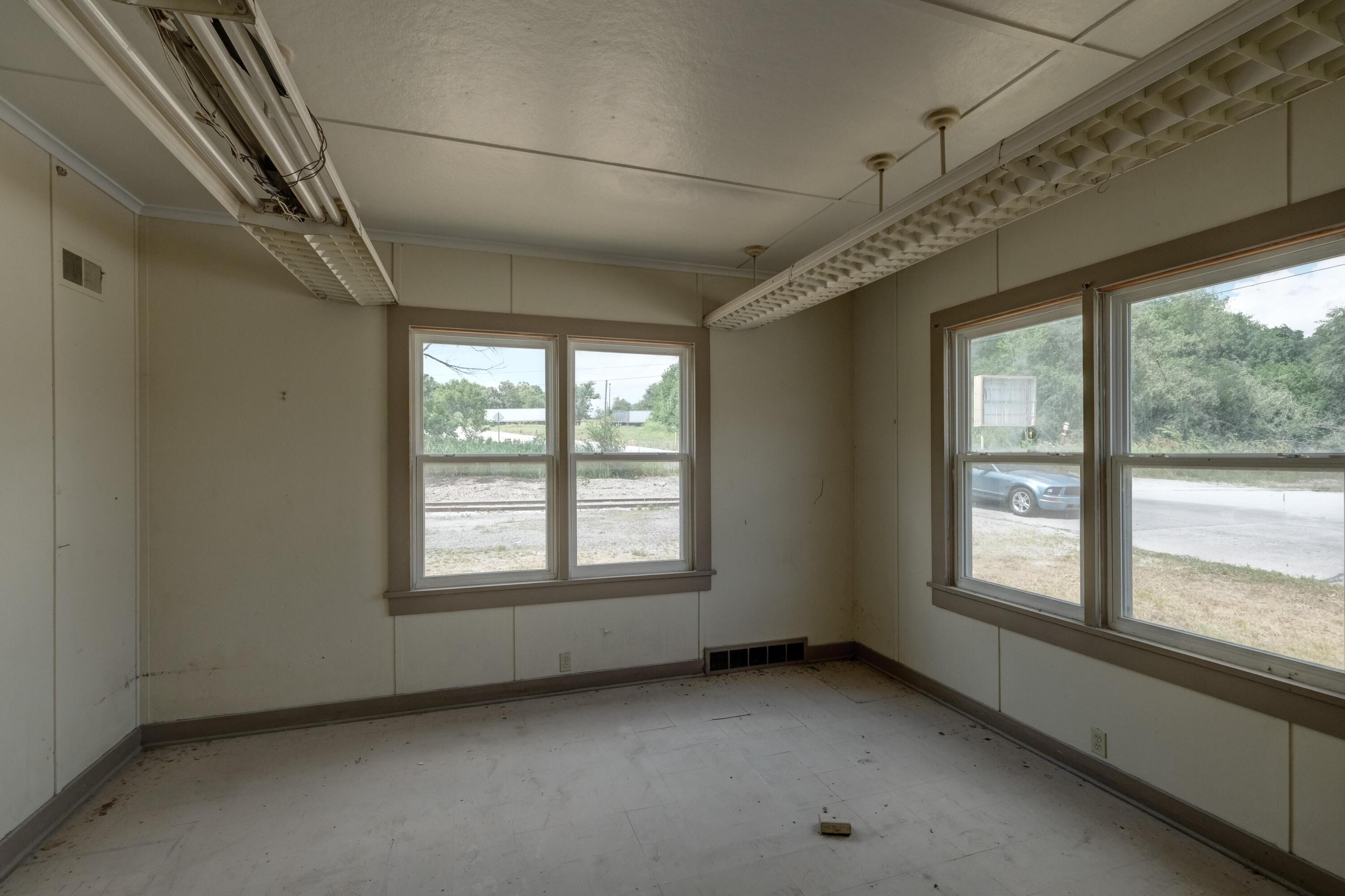 899 North Francis Street Property Photo 29