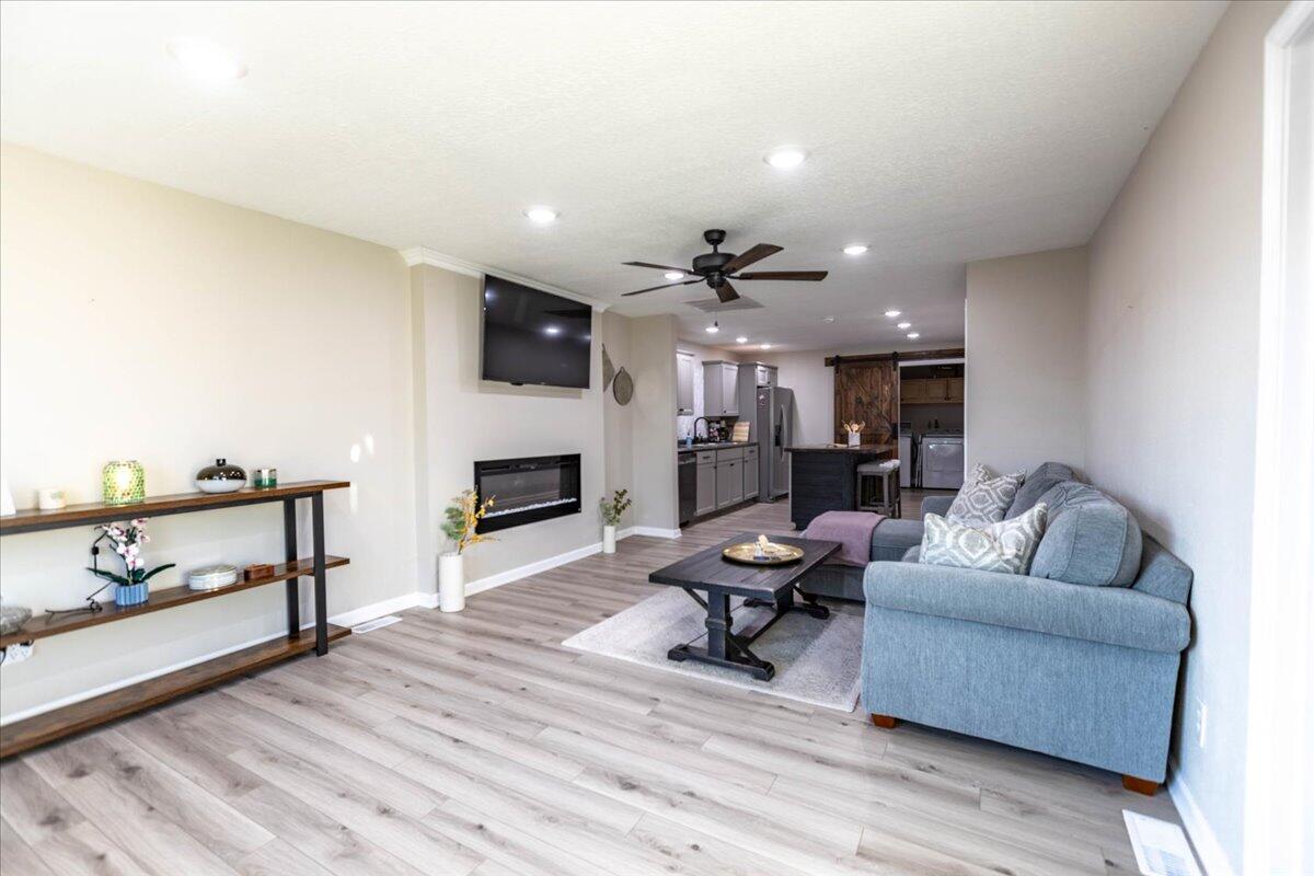 304 Center Street Property Photo 5