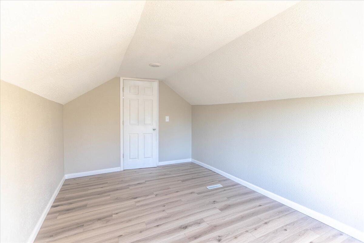 304 Center Street Property Photo 20