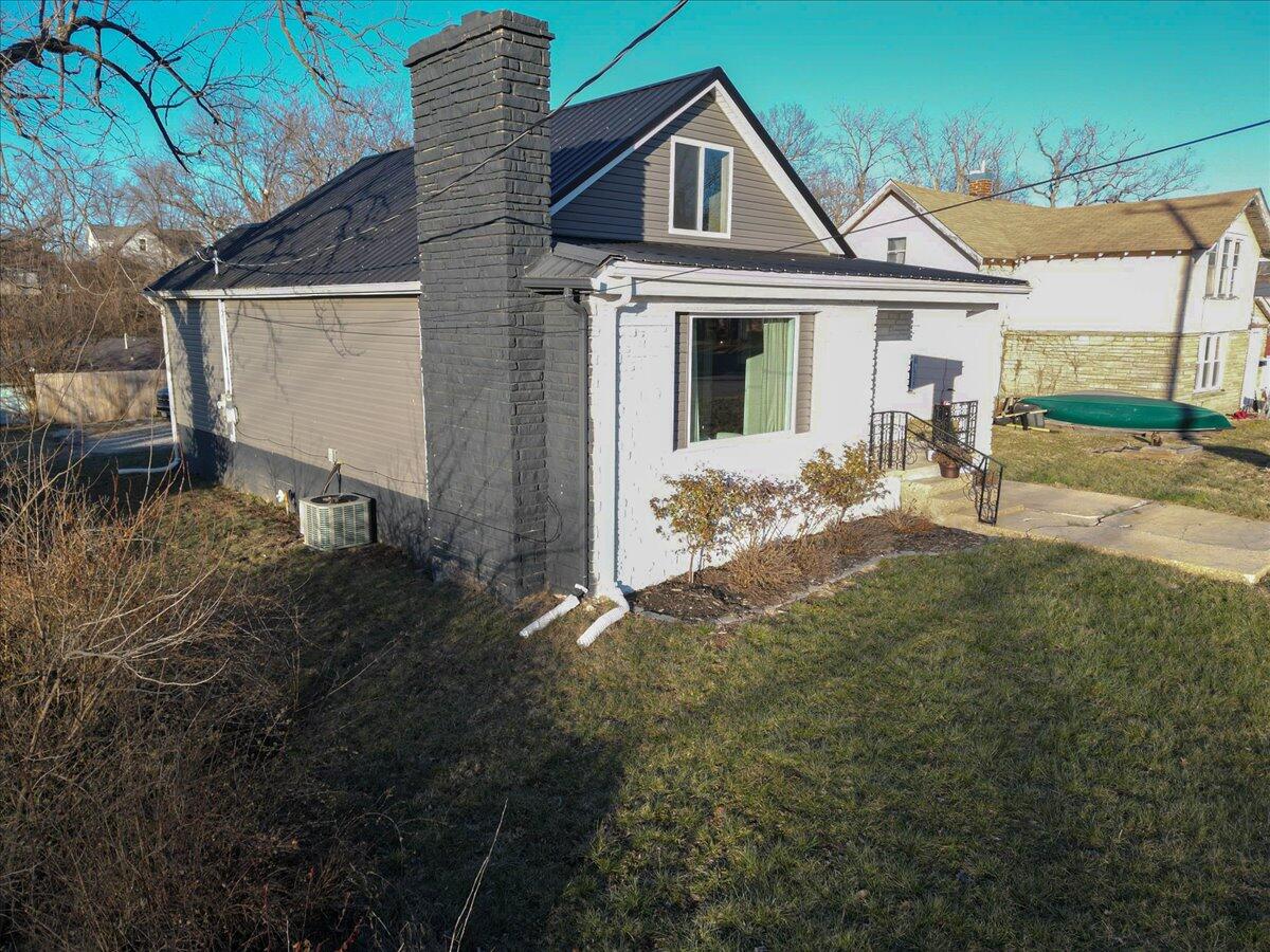 304 Center Street Property Photo 25