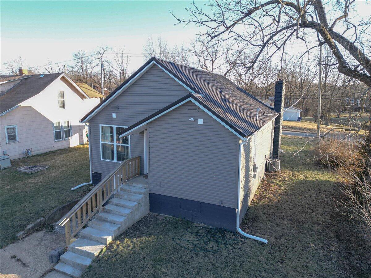 304 Center Street Property Photo 26