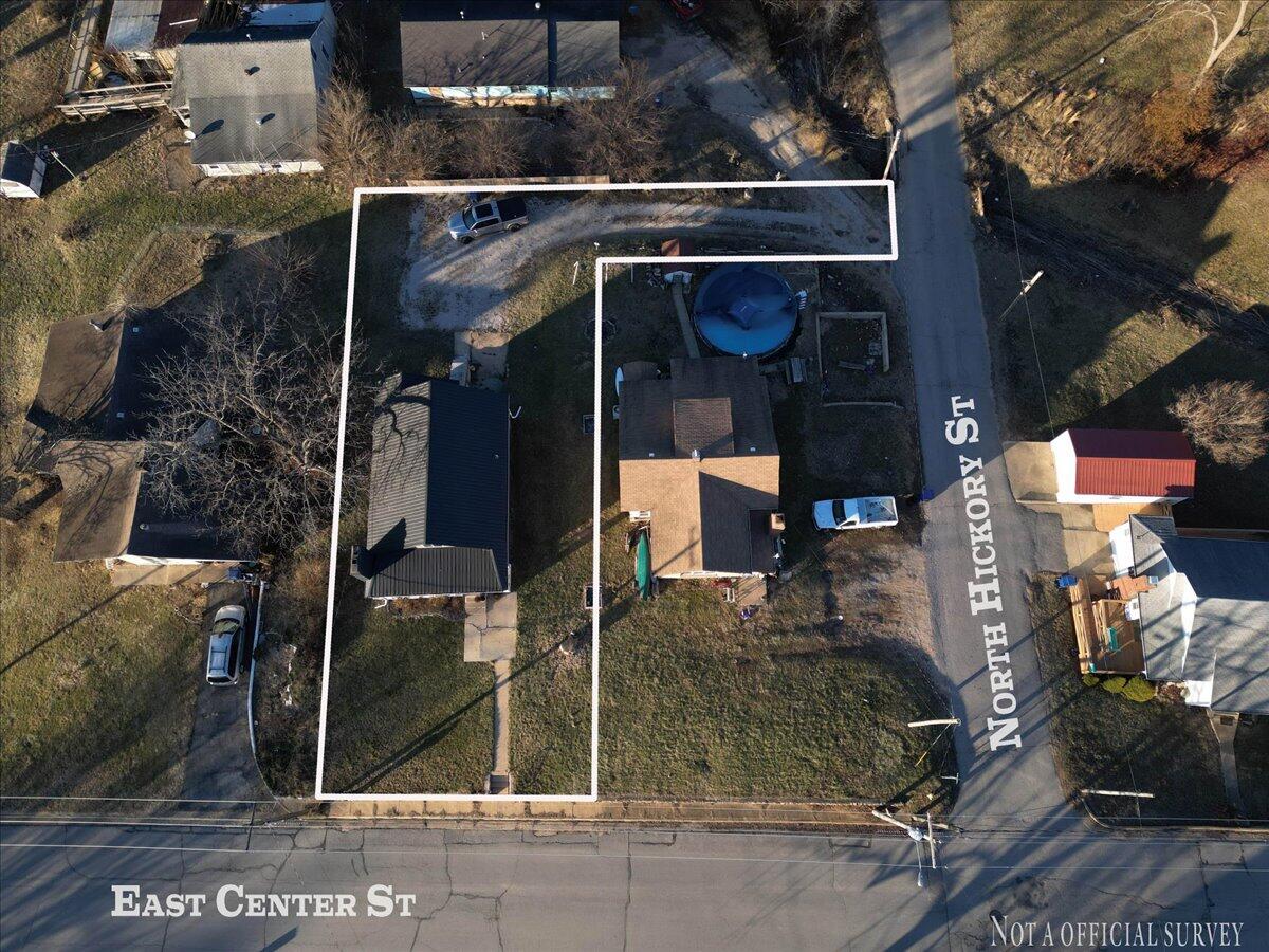 304 Center Street Property Photo 28