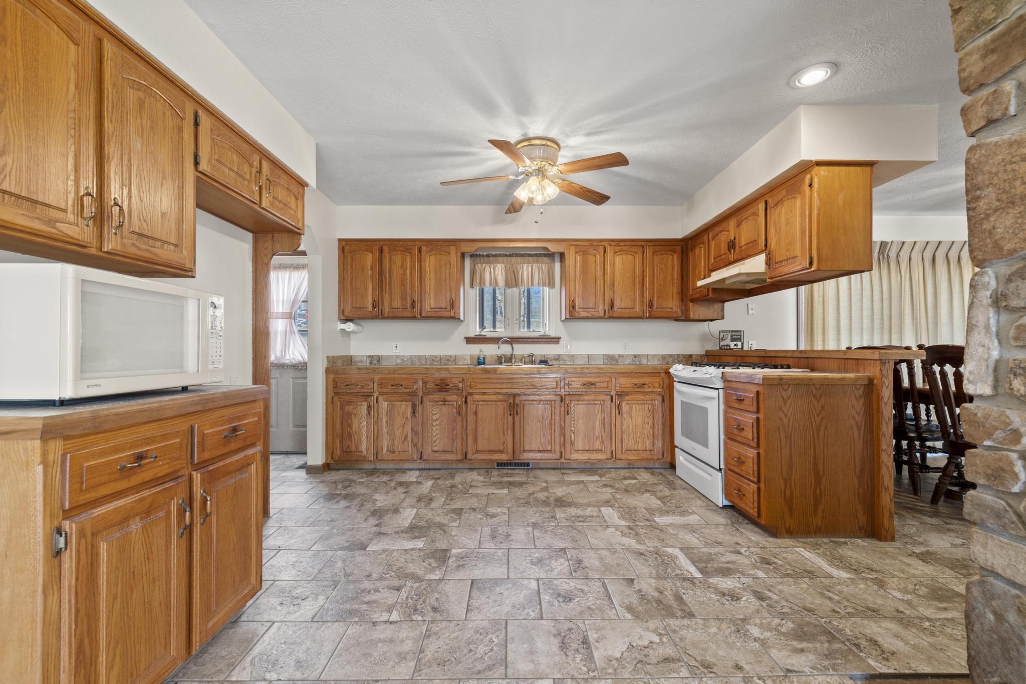24816 Co Property Photo 6