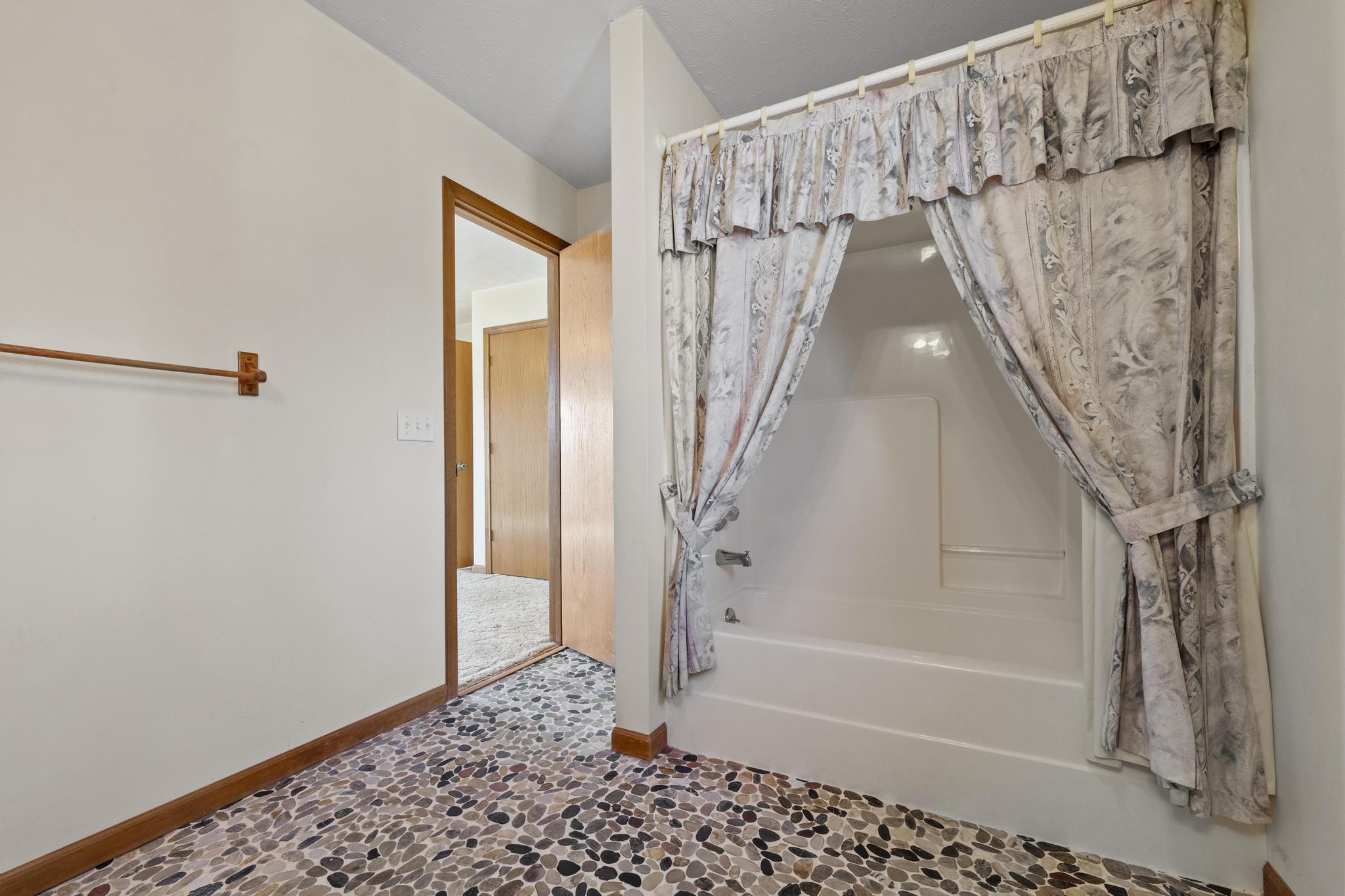 24816 Co Property Photo 22