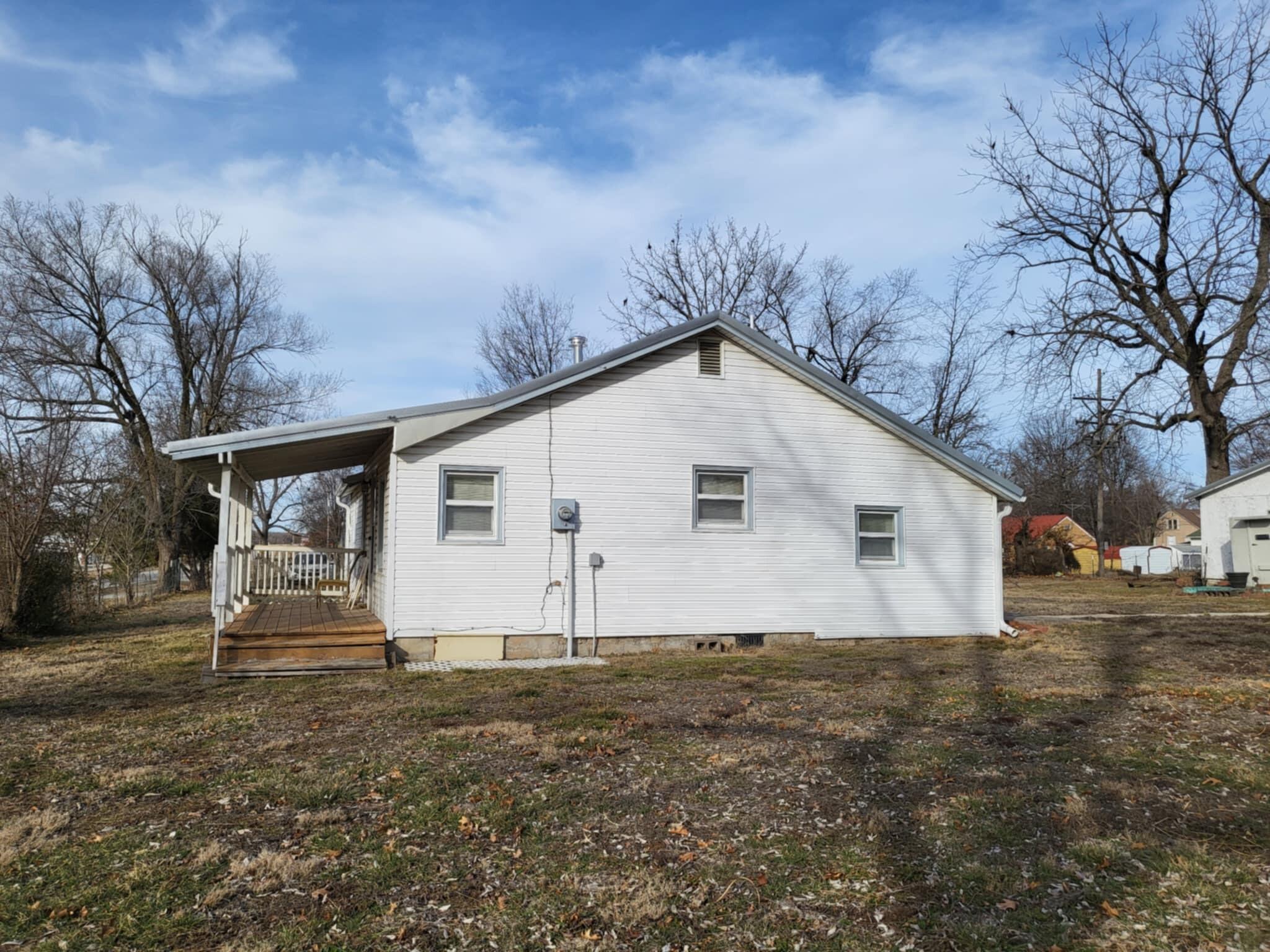 406 North Highway 39 Property Photo 2