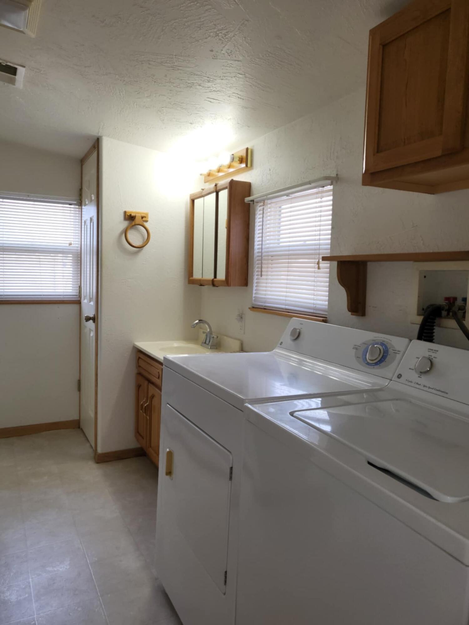 406 North Highway 39 Property Photo 8