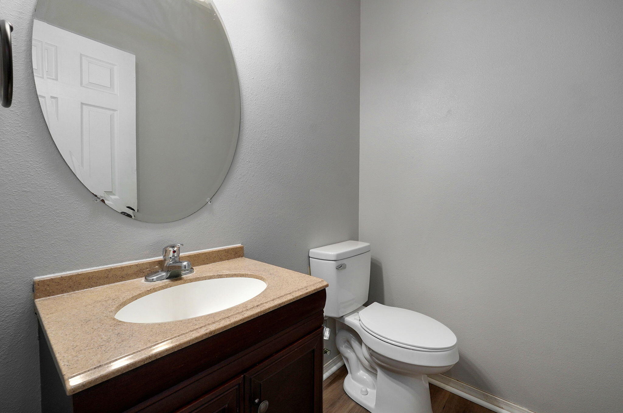 813 -815 East Daniels Street Property Photo 5