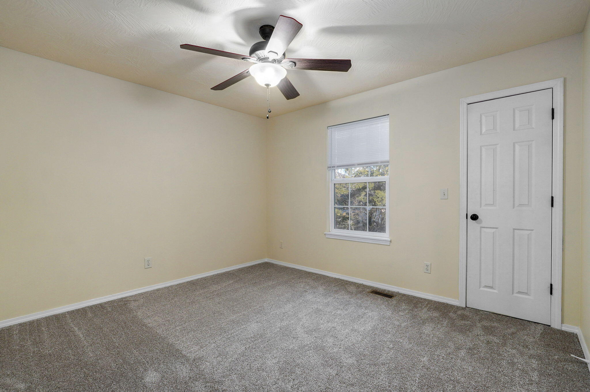 813 -815 East Daniels Street Property Photo 21