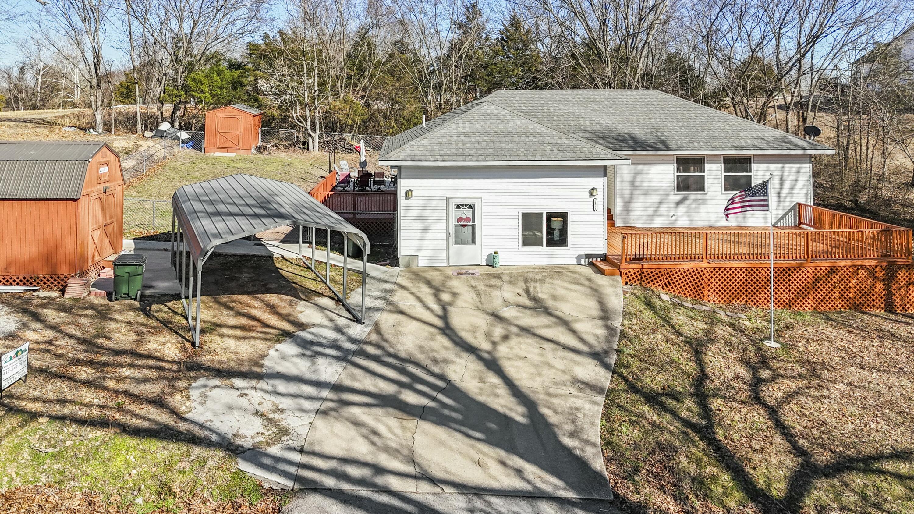 21992 Knob Hill Lane Property Photo 6
