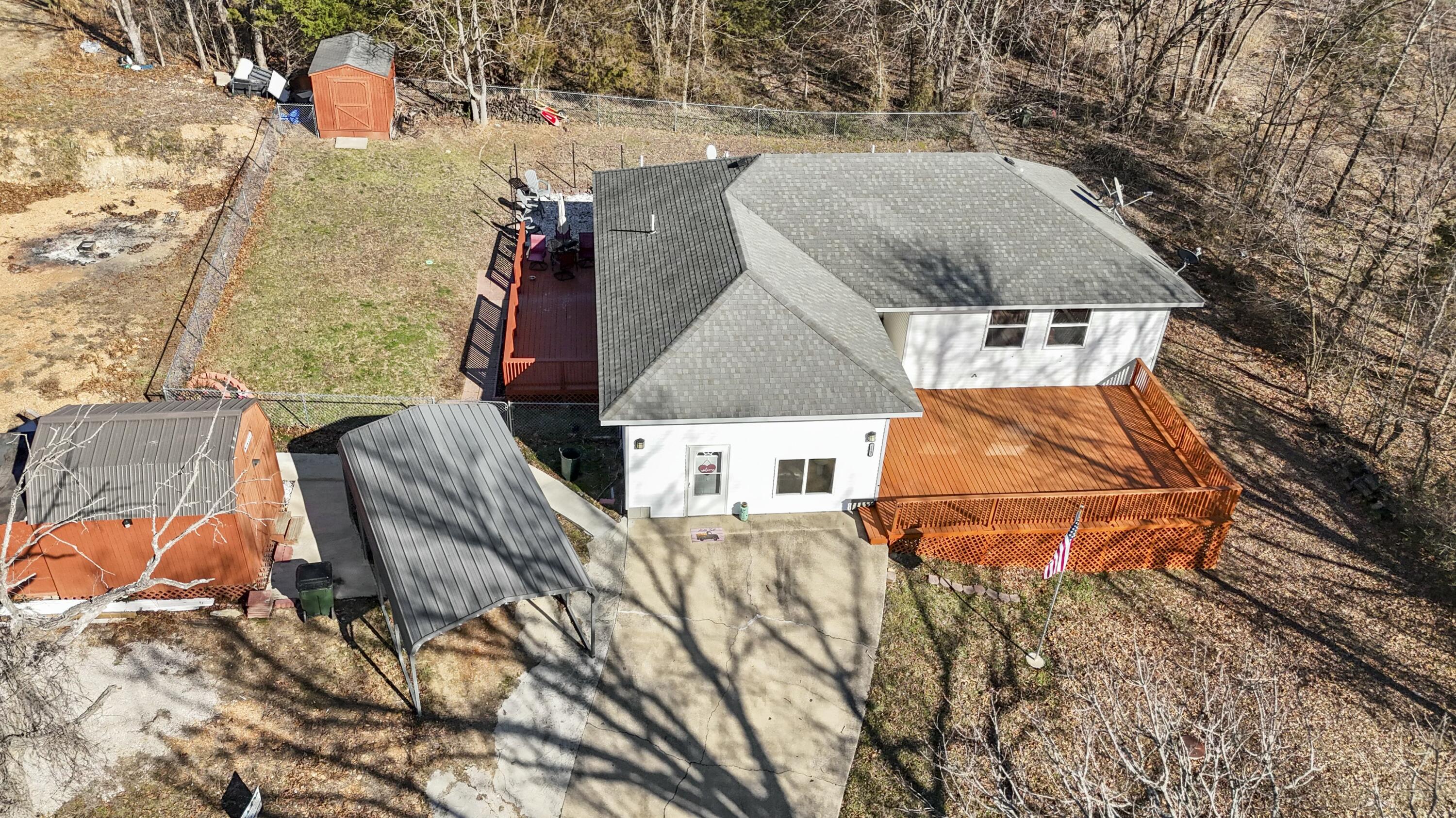 21992 Knob Hill Lane Property Photo 8