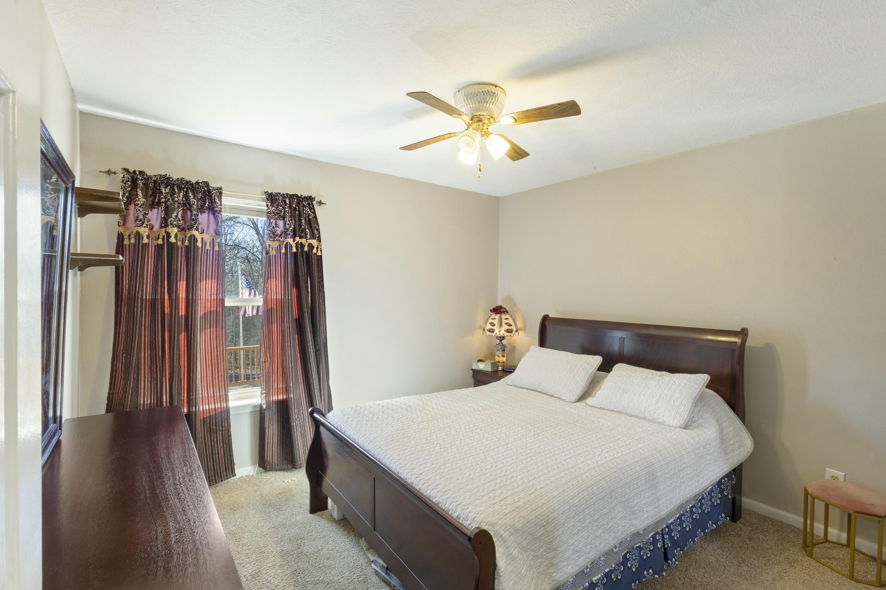 21992 Knob Hill Lane Property Photo 29