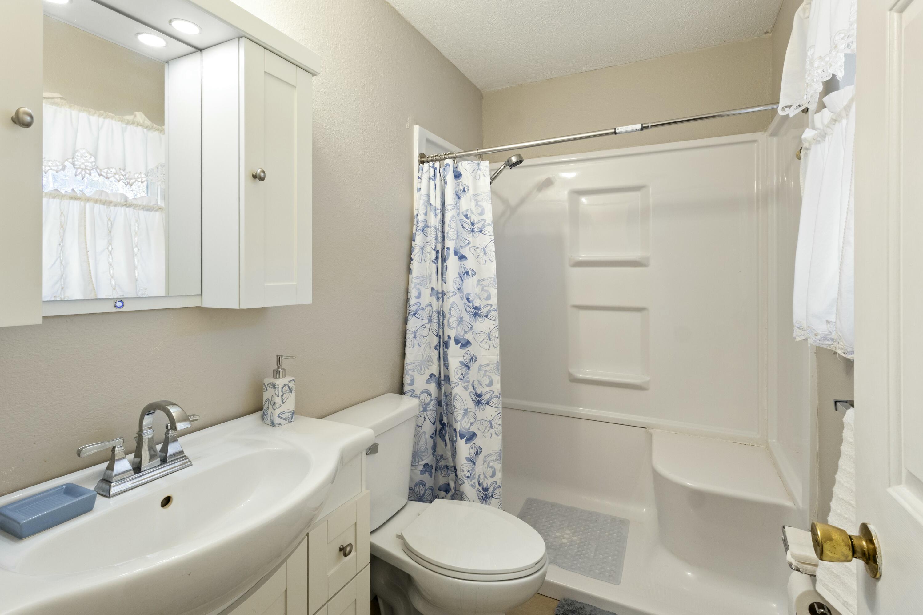 21992 Knob Hill Lane Property Photo 33