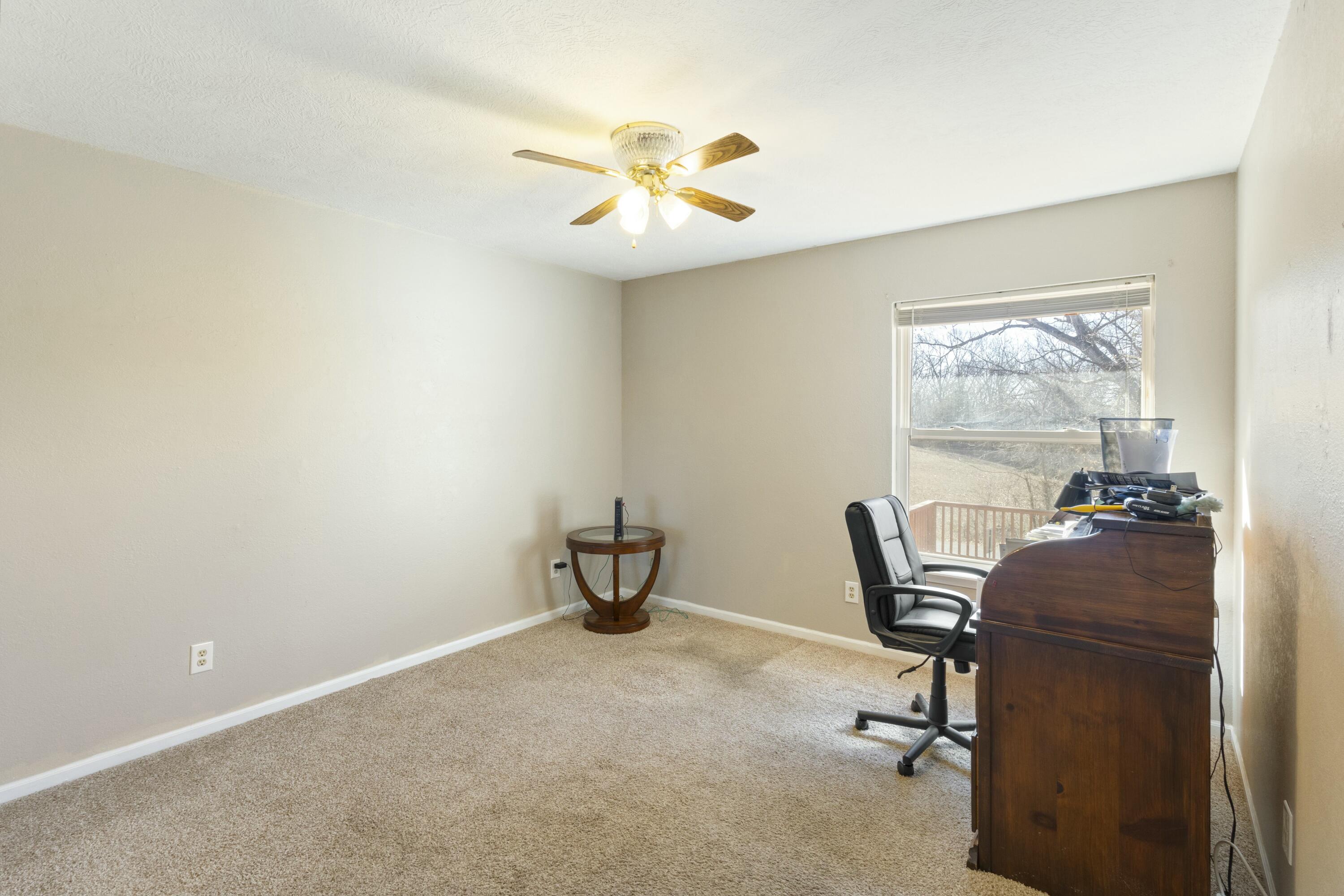 21992 Knob Hill Lane Property Photo 34