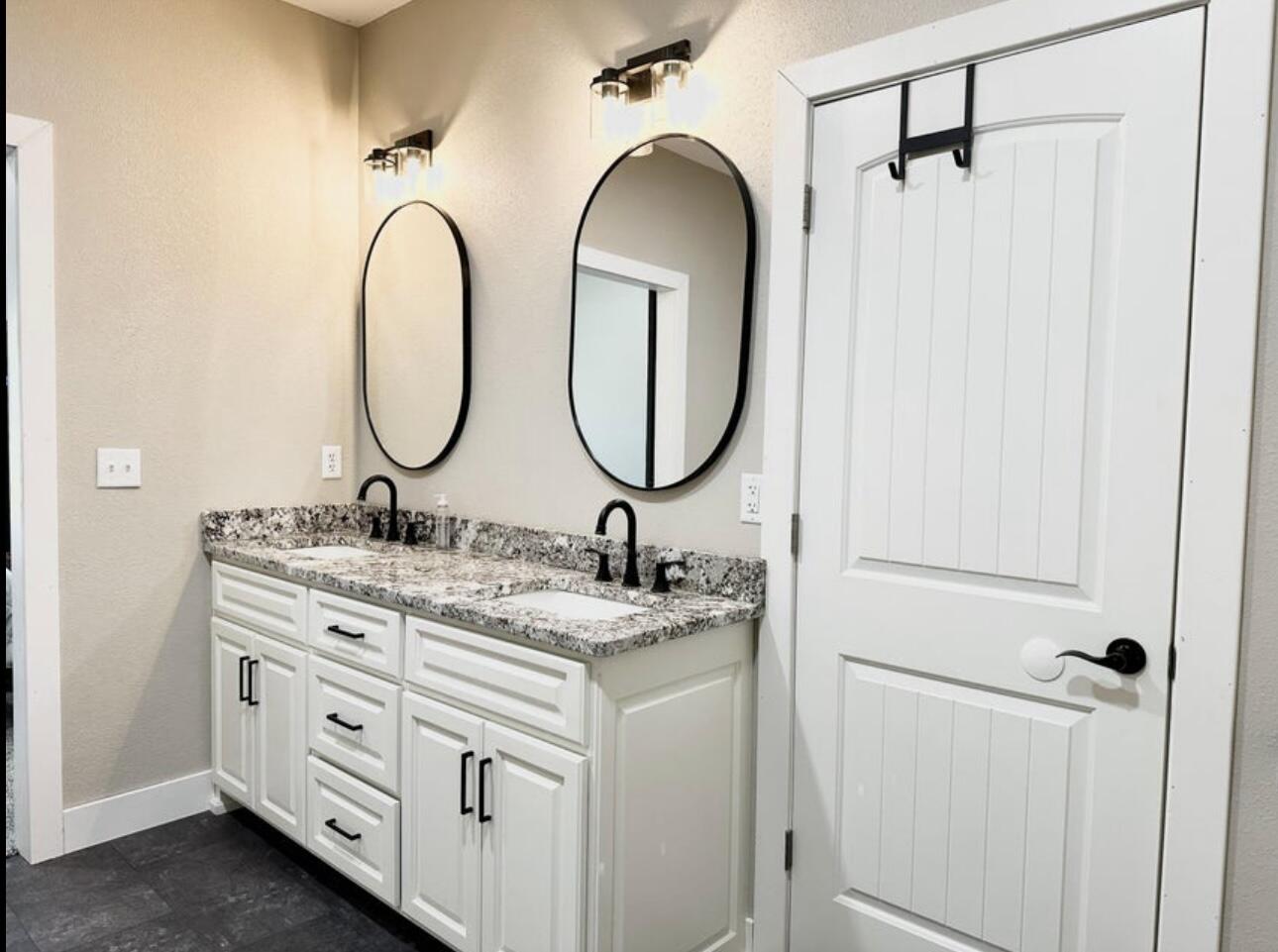 27492 Hwy V Property Photo 44