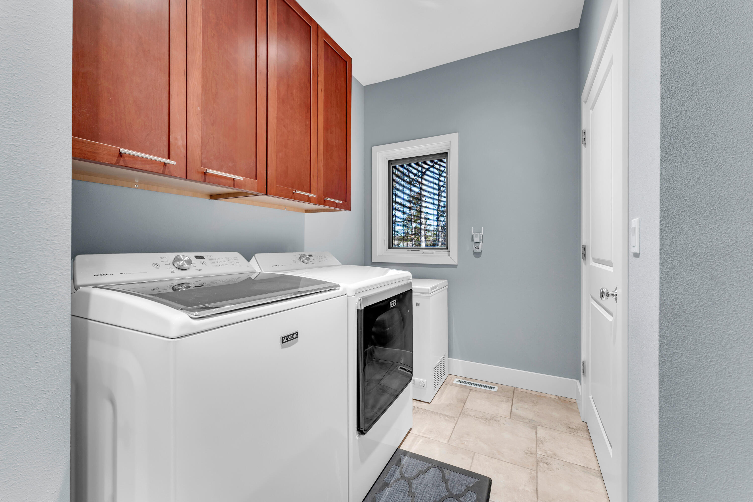 107 Whispering Oaks Lane Property Photo 17