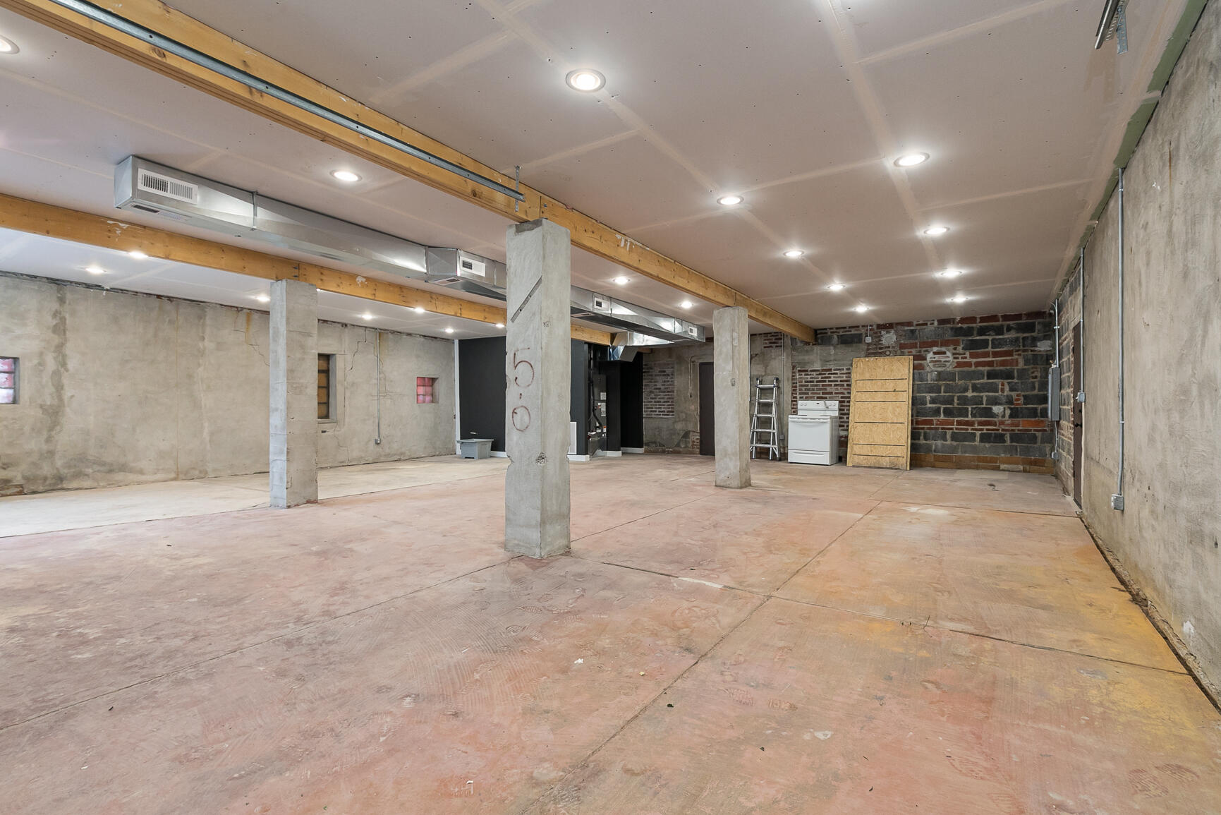 1302 East Blaine Street Property Photo 6
