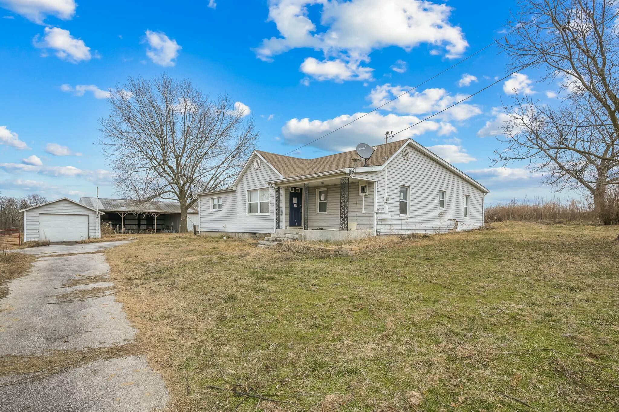24556 Lawrence 2020 Property Photo 1
