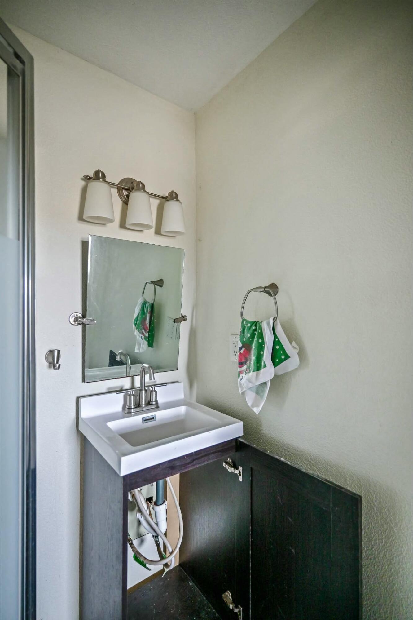 24556 Lawrence 2020 Property Photo 12
