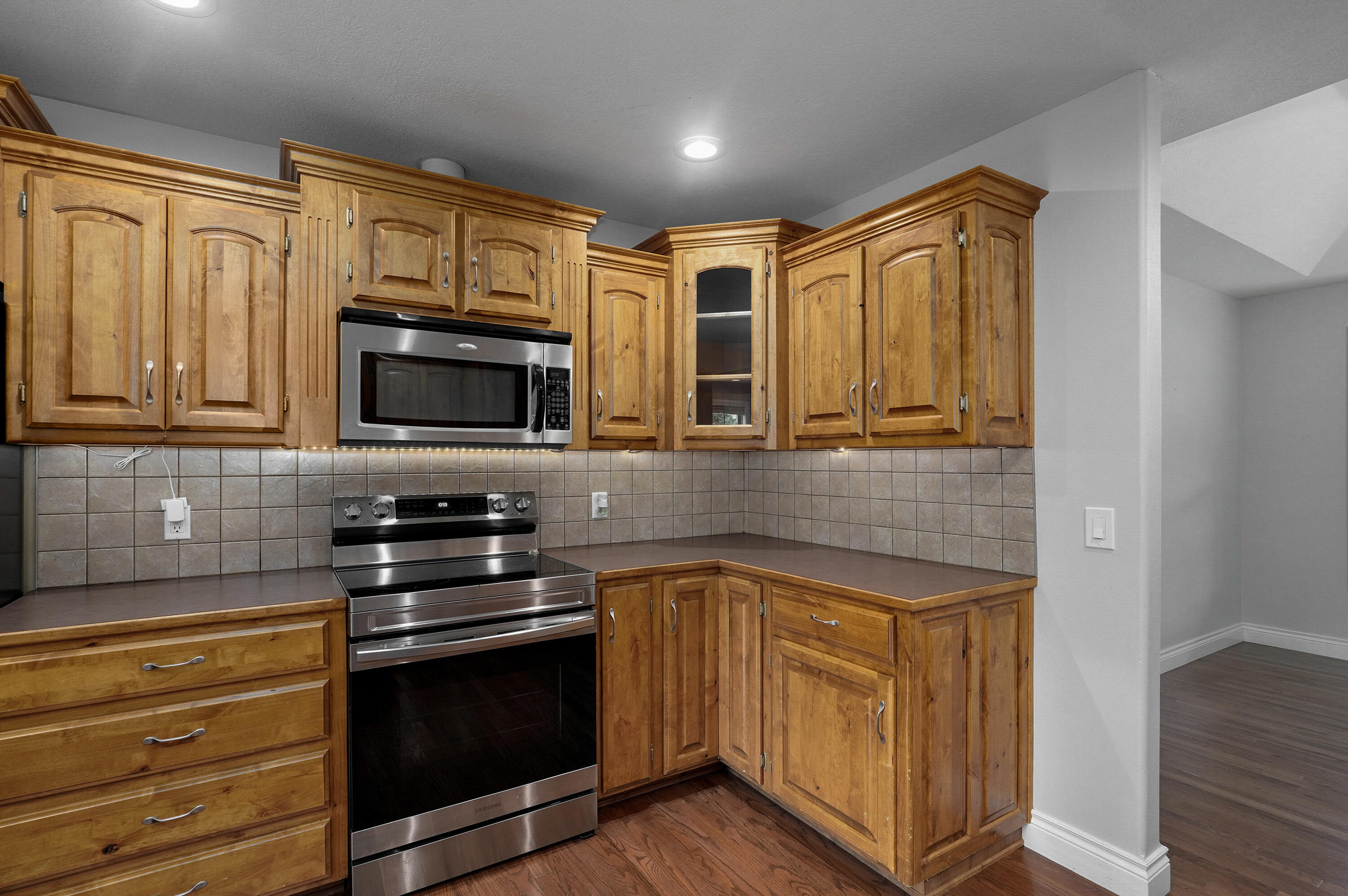 3488 White Oak Road Property Photo 14