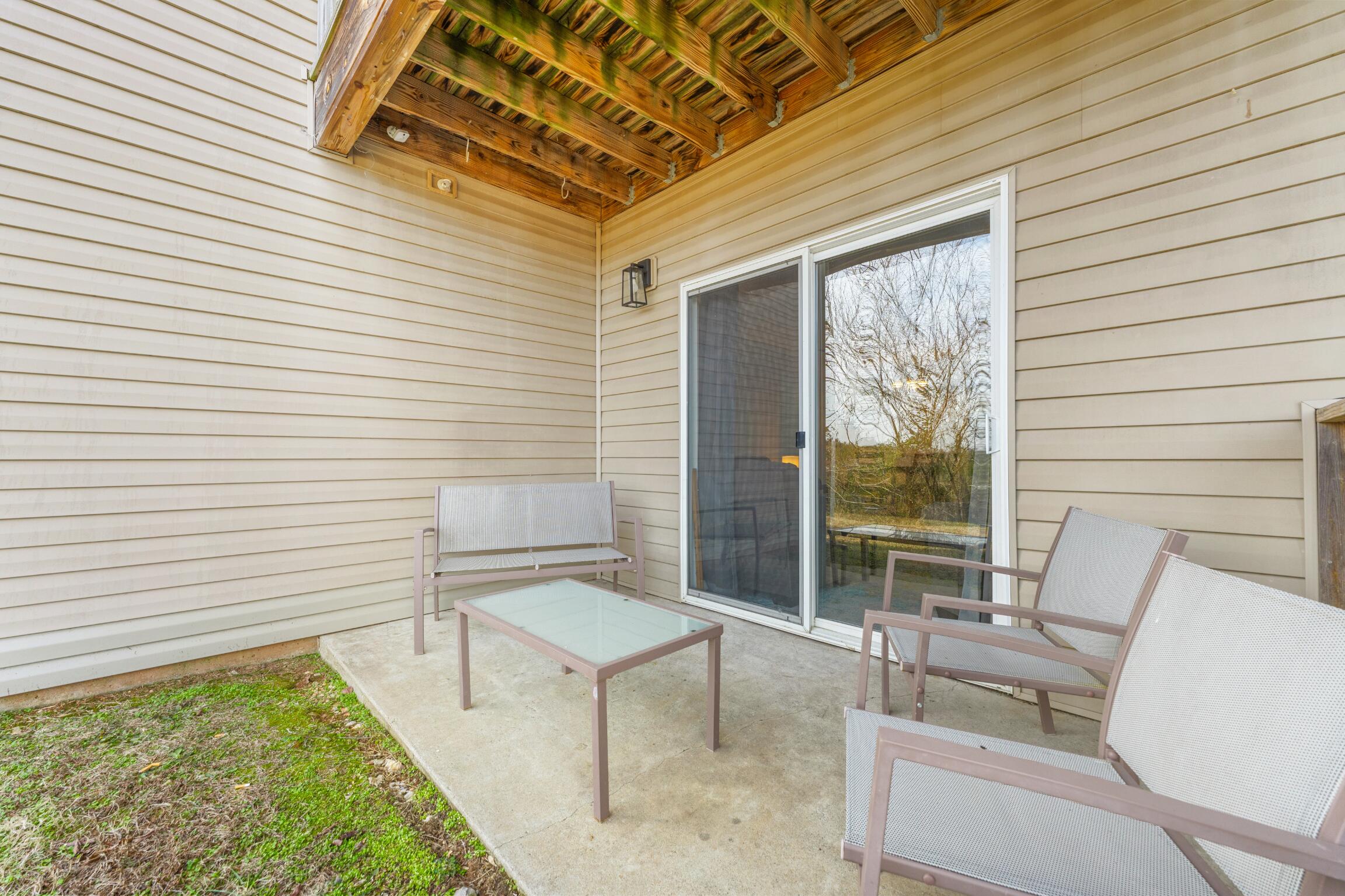 2911 Vineyards Parkway Property Photo 16