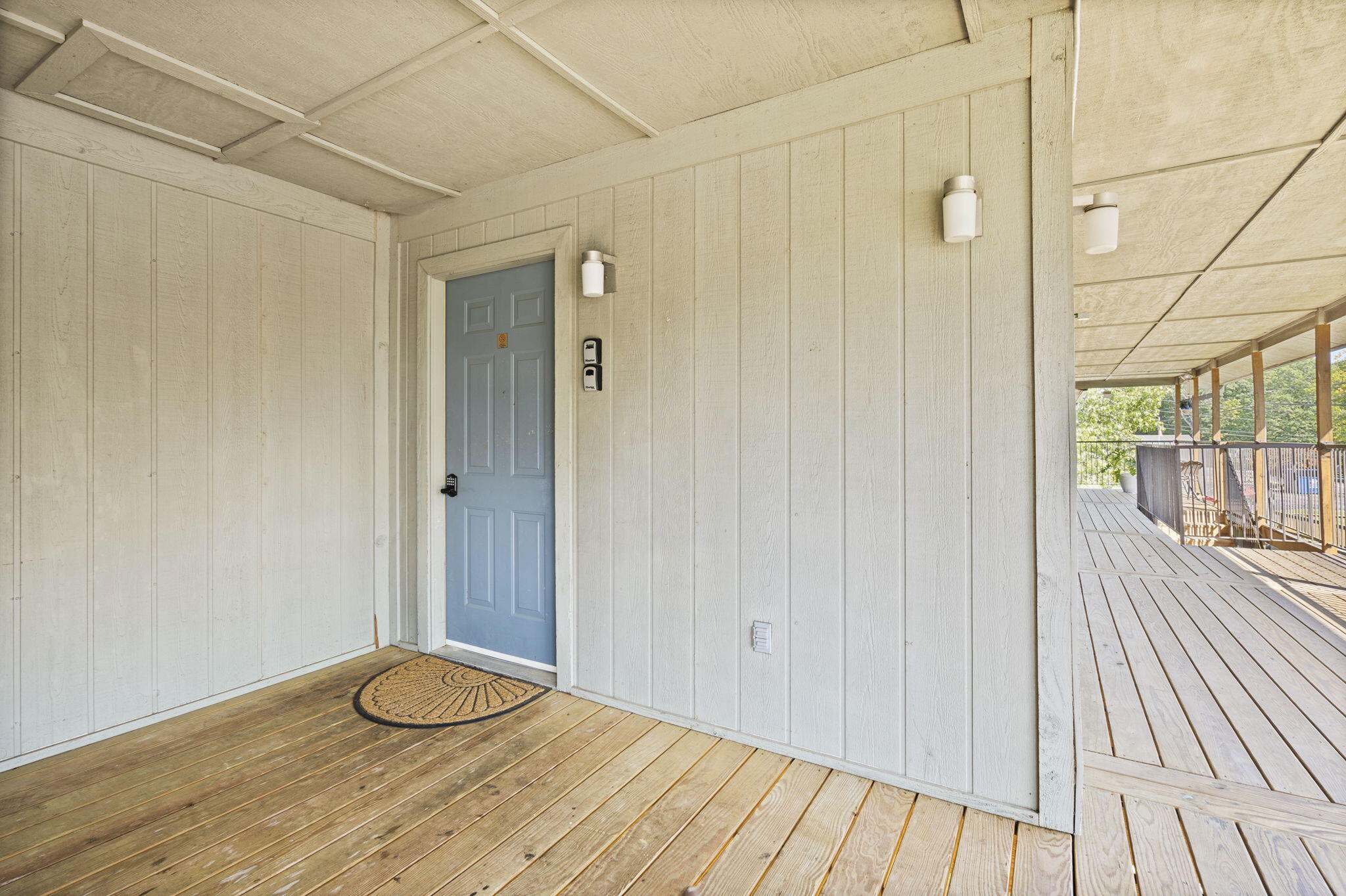 527 Notch Lane Property Photo 6