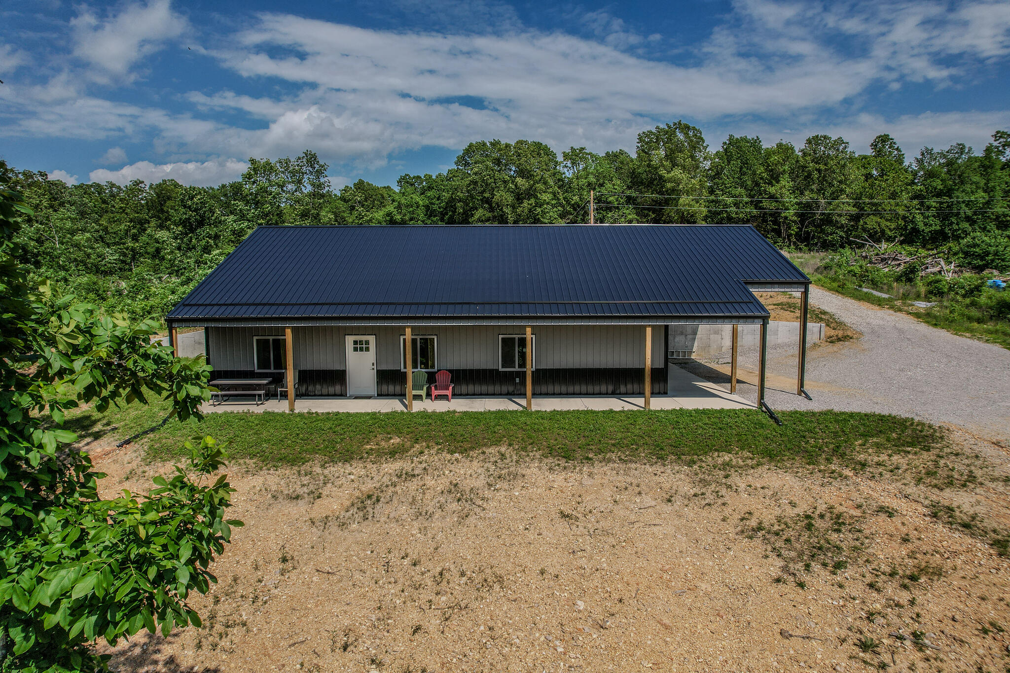 7897 Creek Road Property Photo